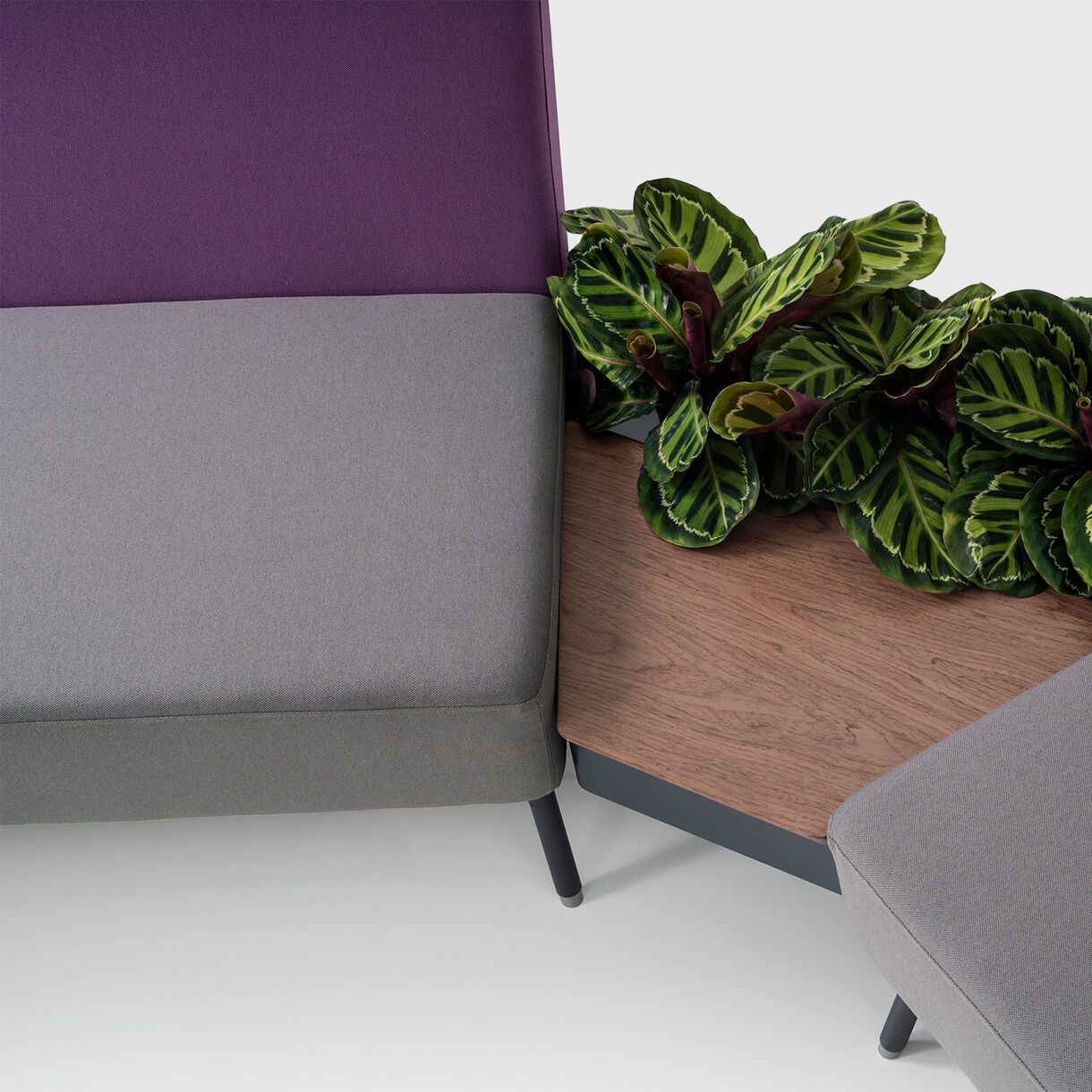 Sabha High Backrest Seater with Standing Surface