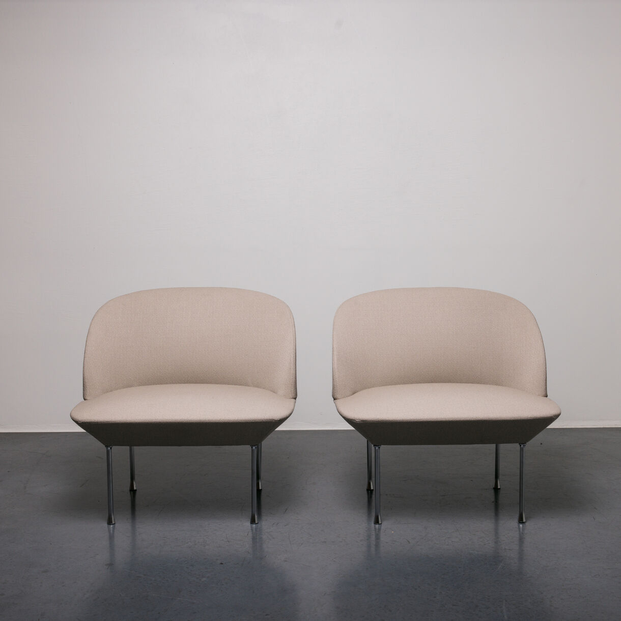 Oslo Lounge Chair, Chrome Tube Base, Vidar 222