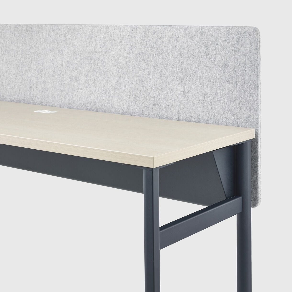OE1 Communal Table