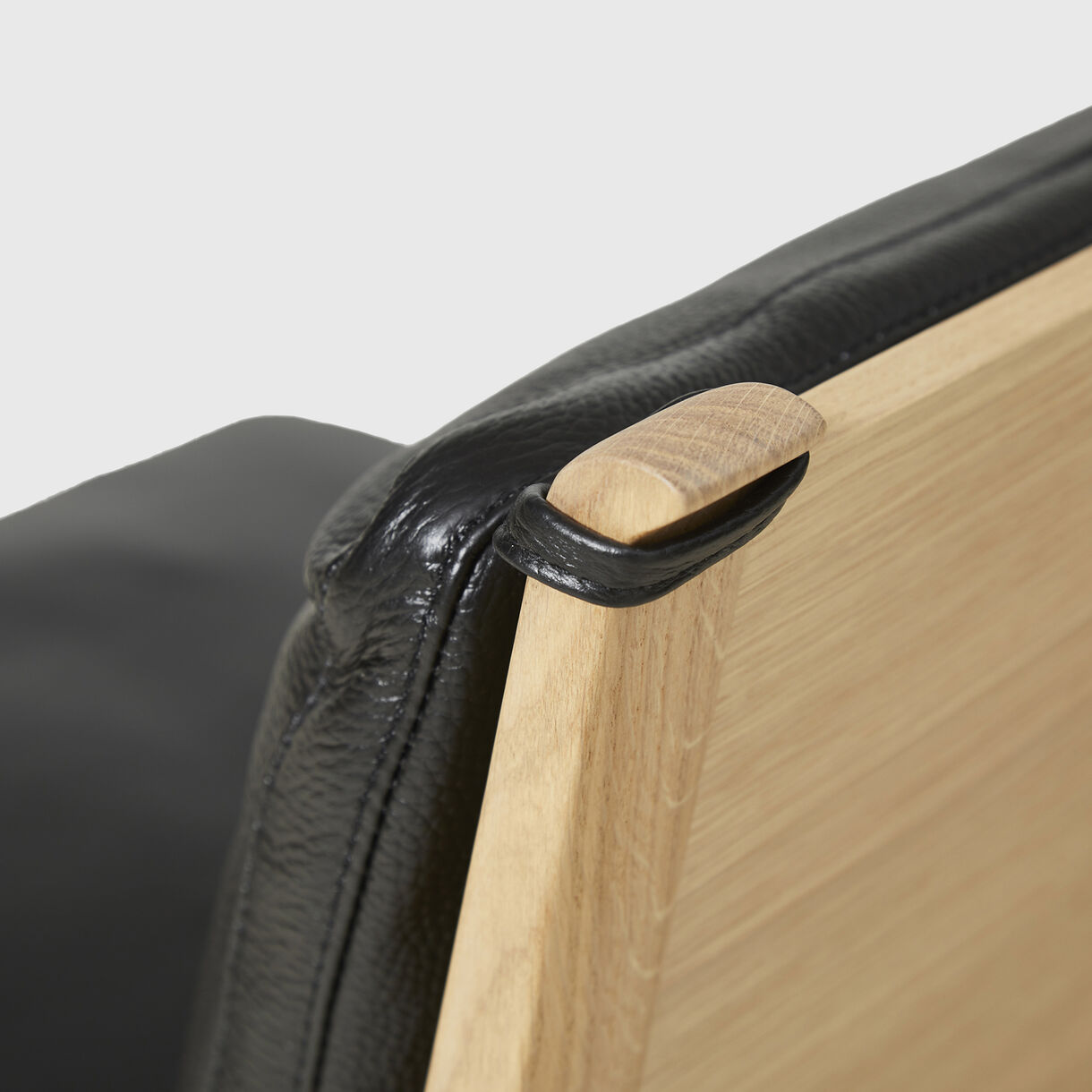 Rén Dining Chair, Oak & Black Leather