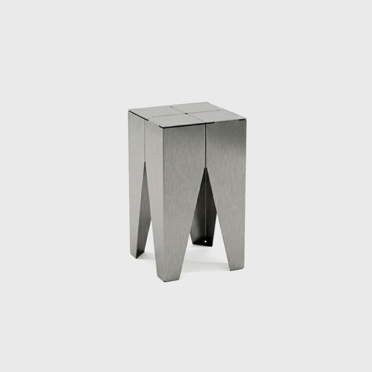 Backenzahn Steel, Steel