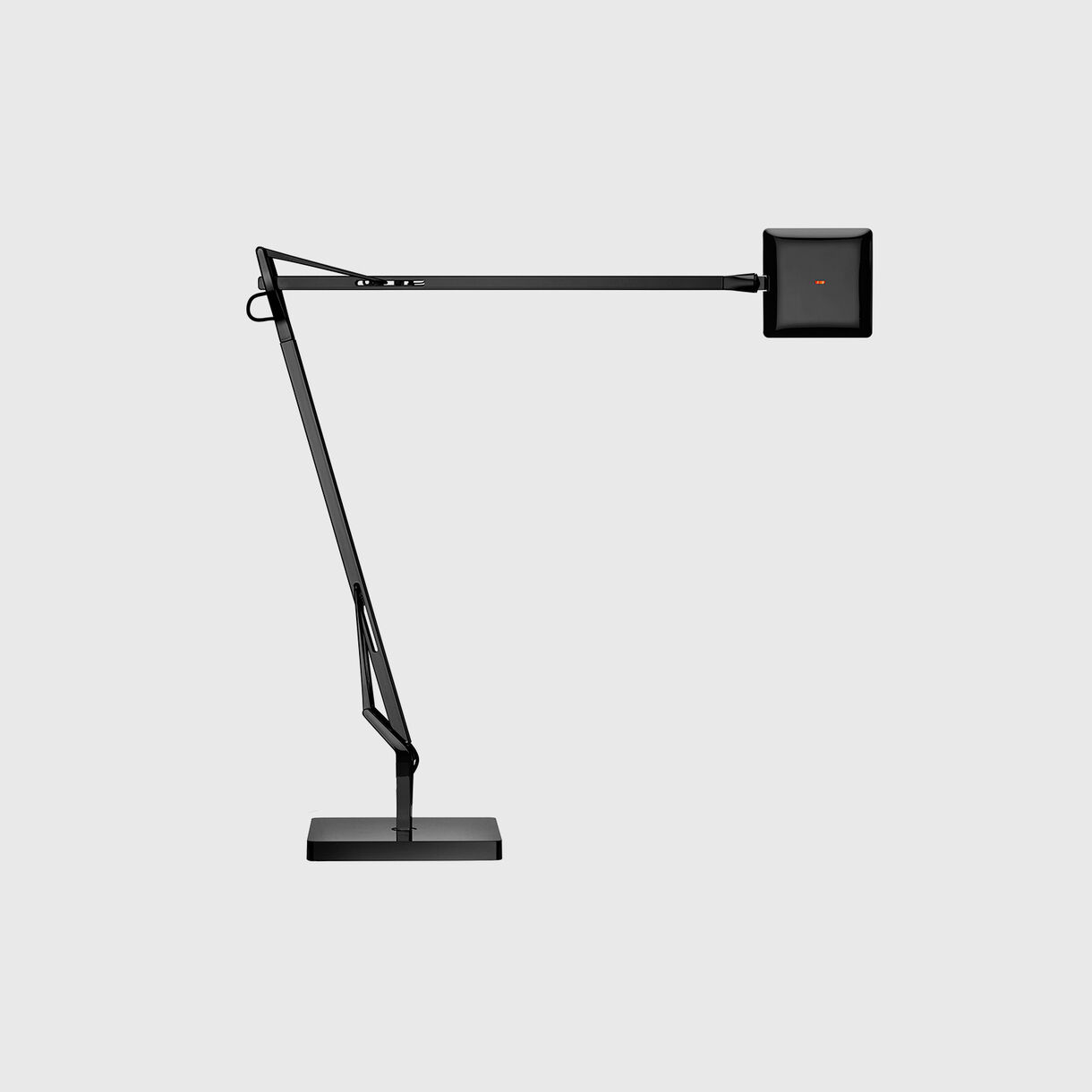 Kelvin Edge Base Lamp, Black