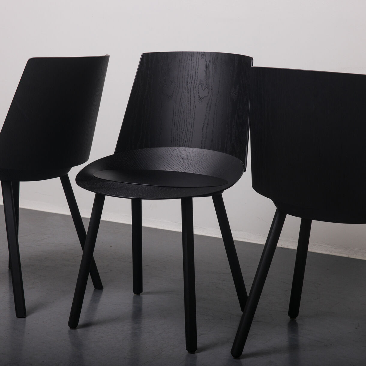 Houdini Side Chair, Black