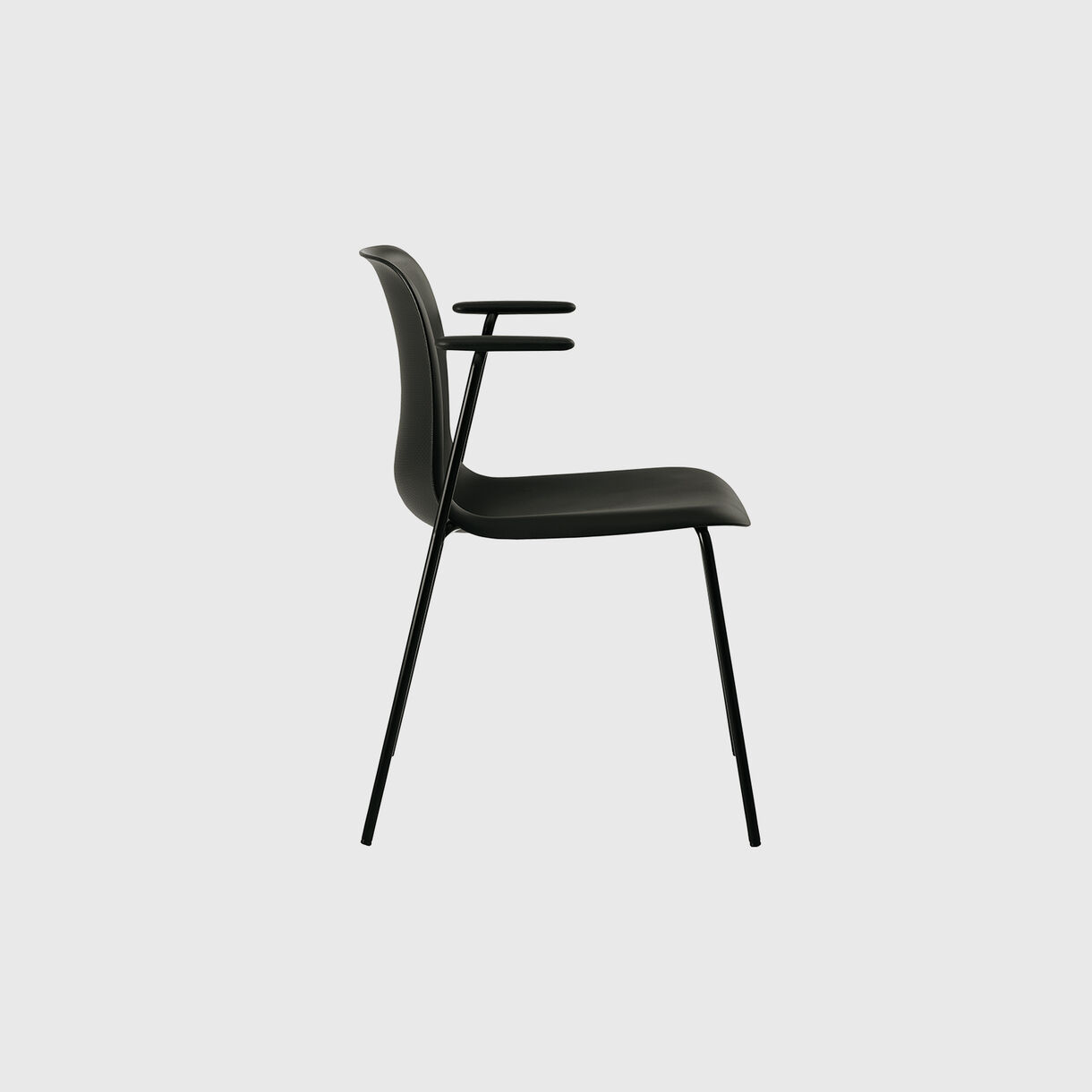 SixE Armchair