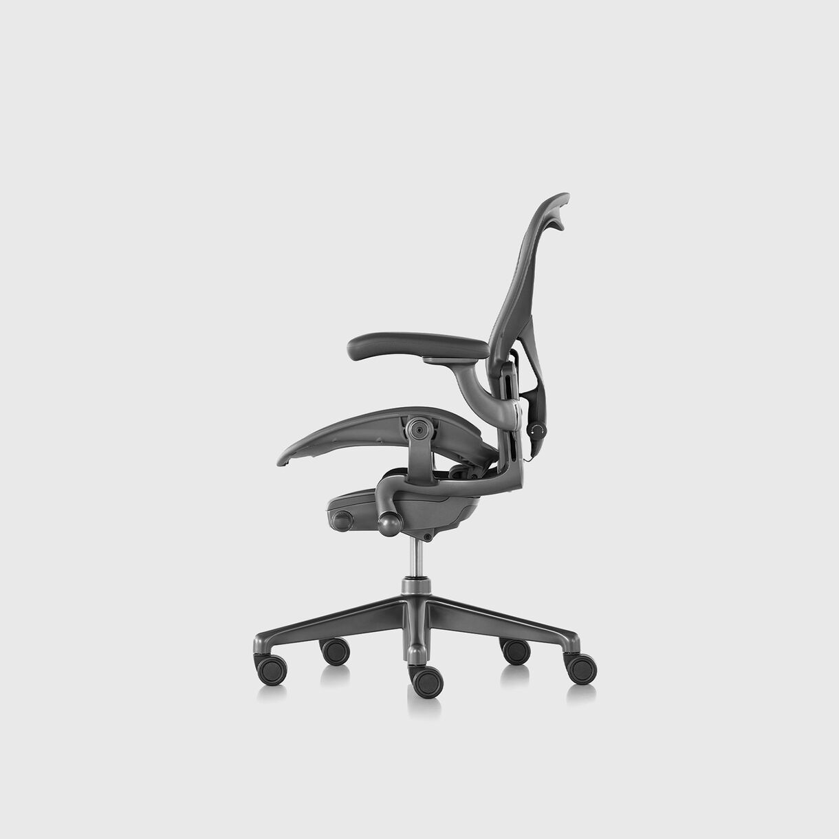 Aeron Chair, Size A, Carbon