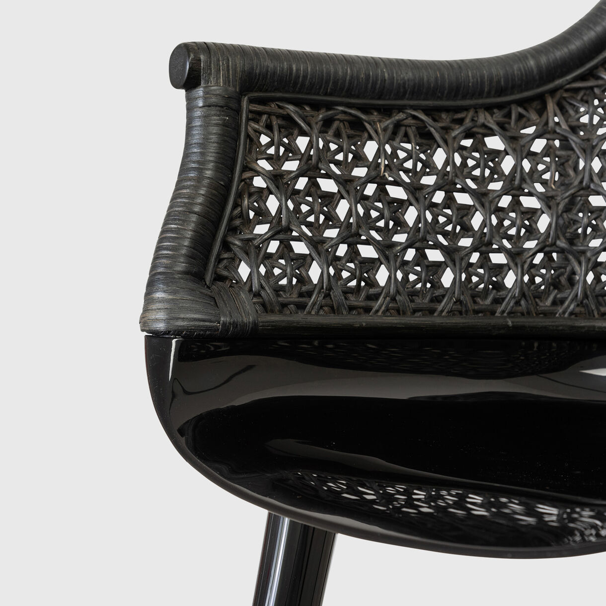 Cyborg Elegant Chair, Black