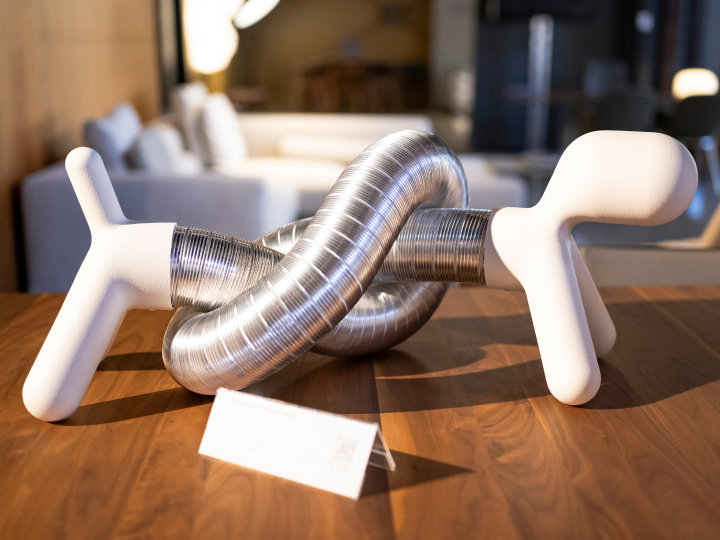 Twist and Snout by Richard Stanisich