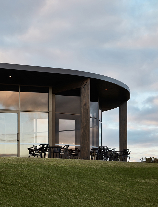 On the Green, Lonsdale Links