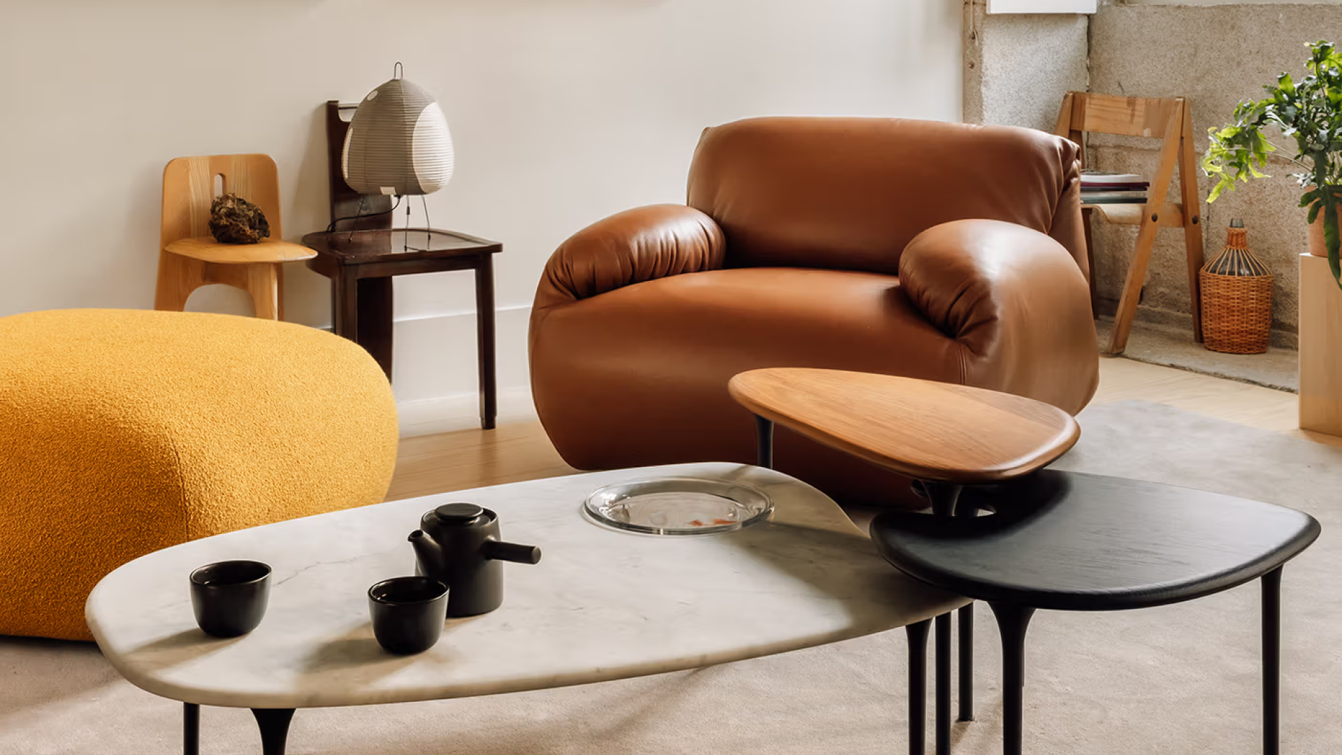 Sculpted Forms Luva Sofa