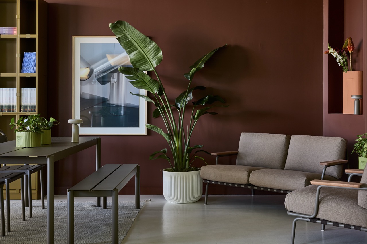 Immersive mono-brand display at Living Edge Woollahra