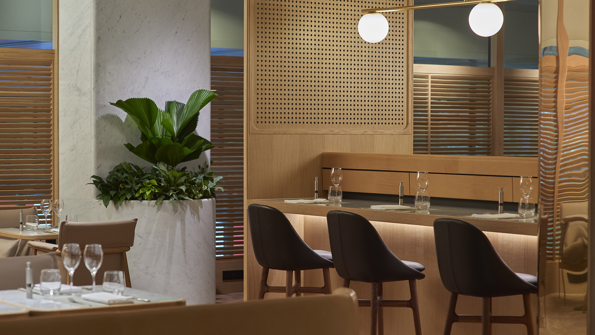 Caon Studio designs Qantas First Lounge