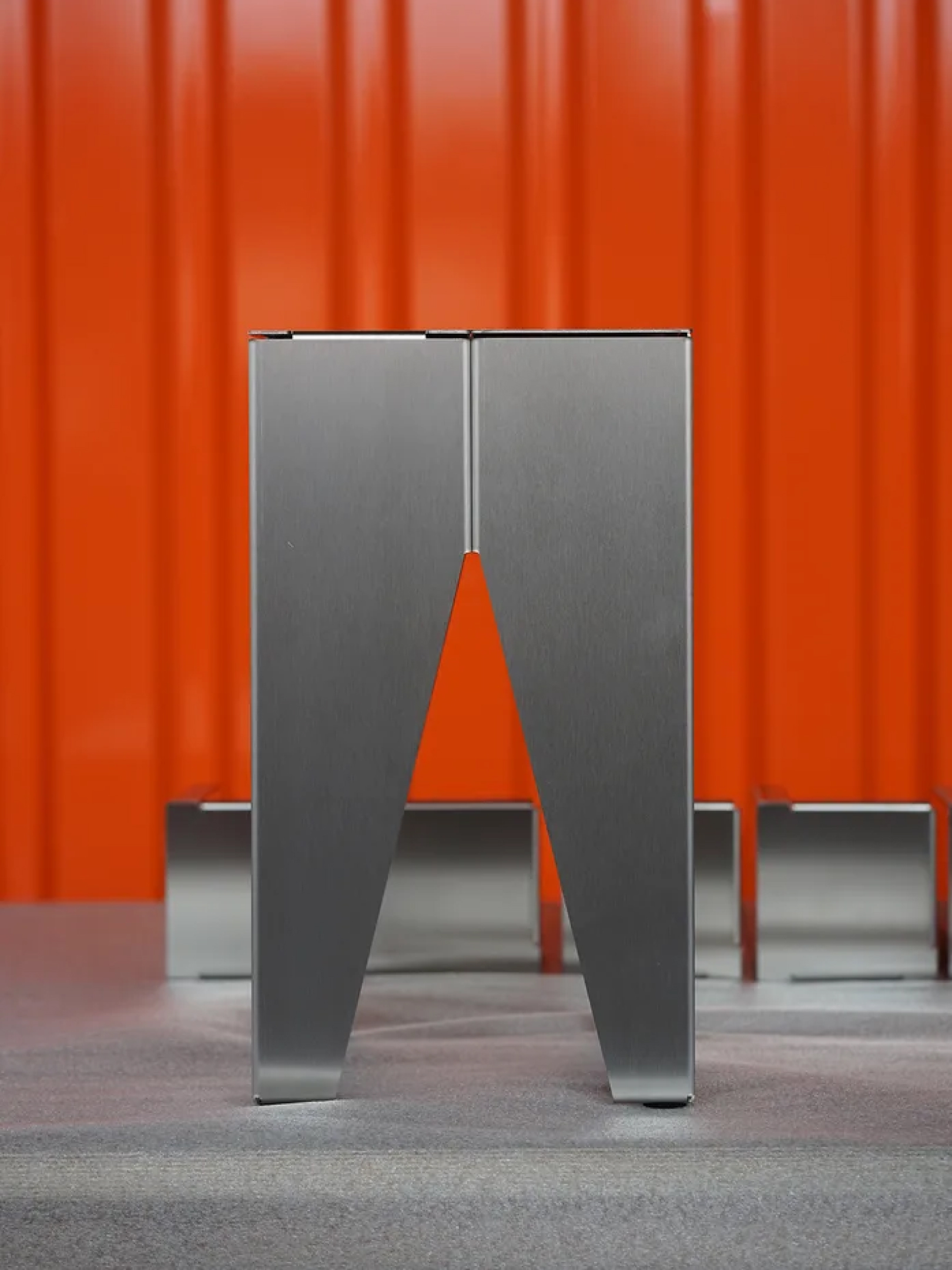 e15 Backenzahn in folded stainless steel