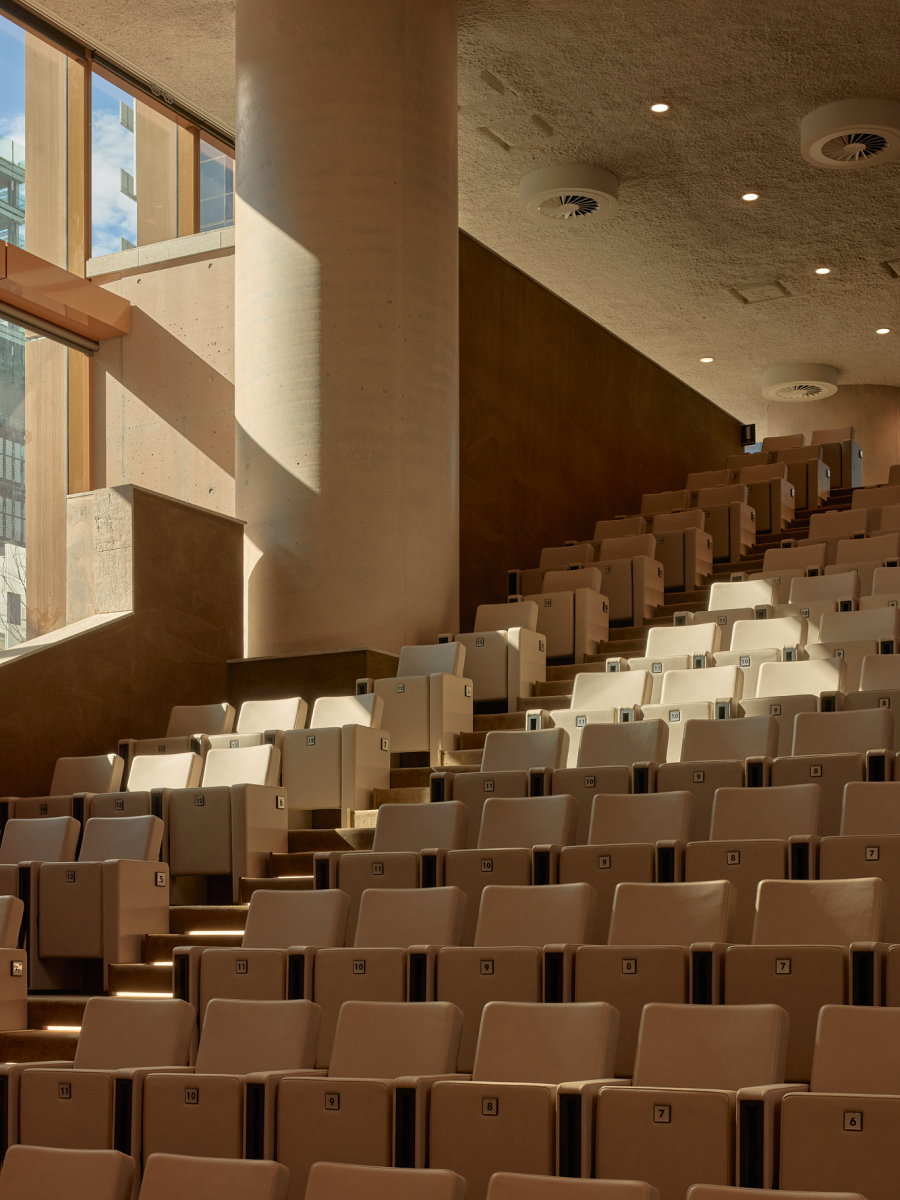 Figueras Flex 6076 auditorium seating