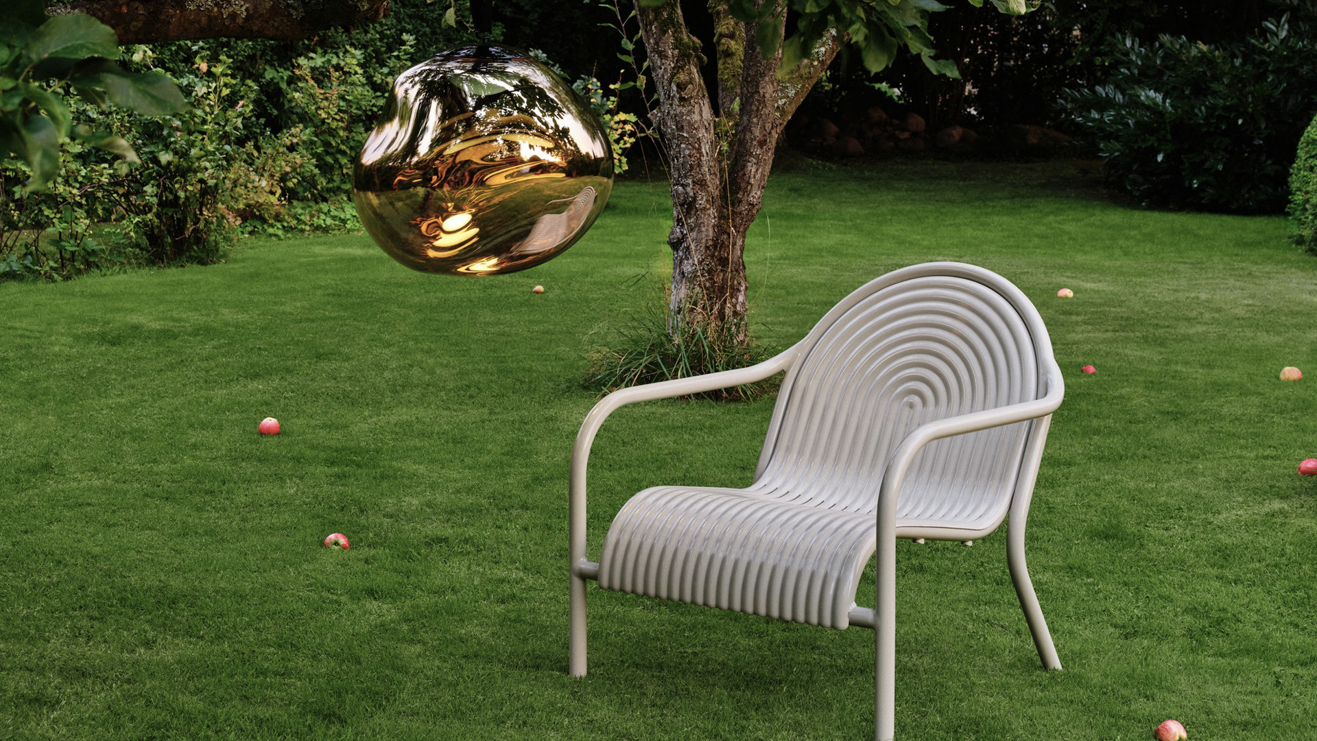 Groove Lounge Chair, Lifestyle