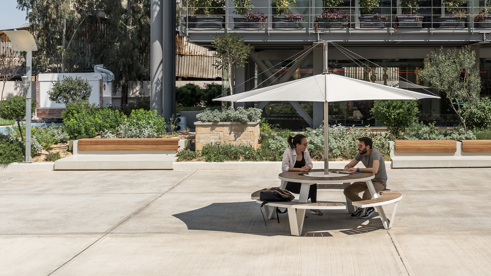 Pantagruel Picnic Table