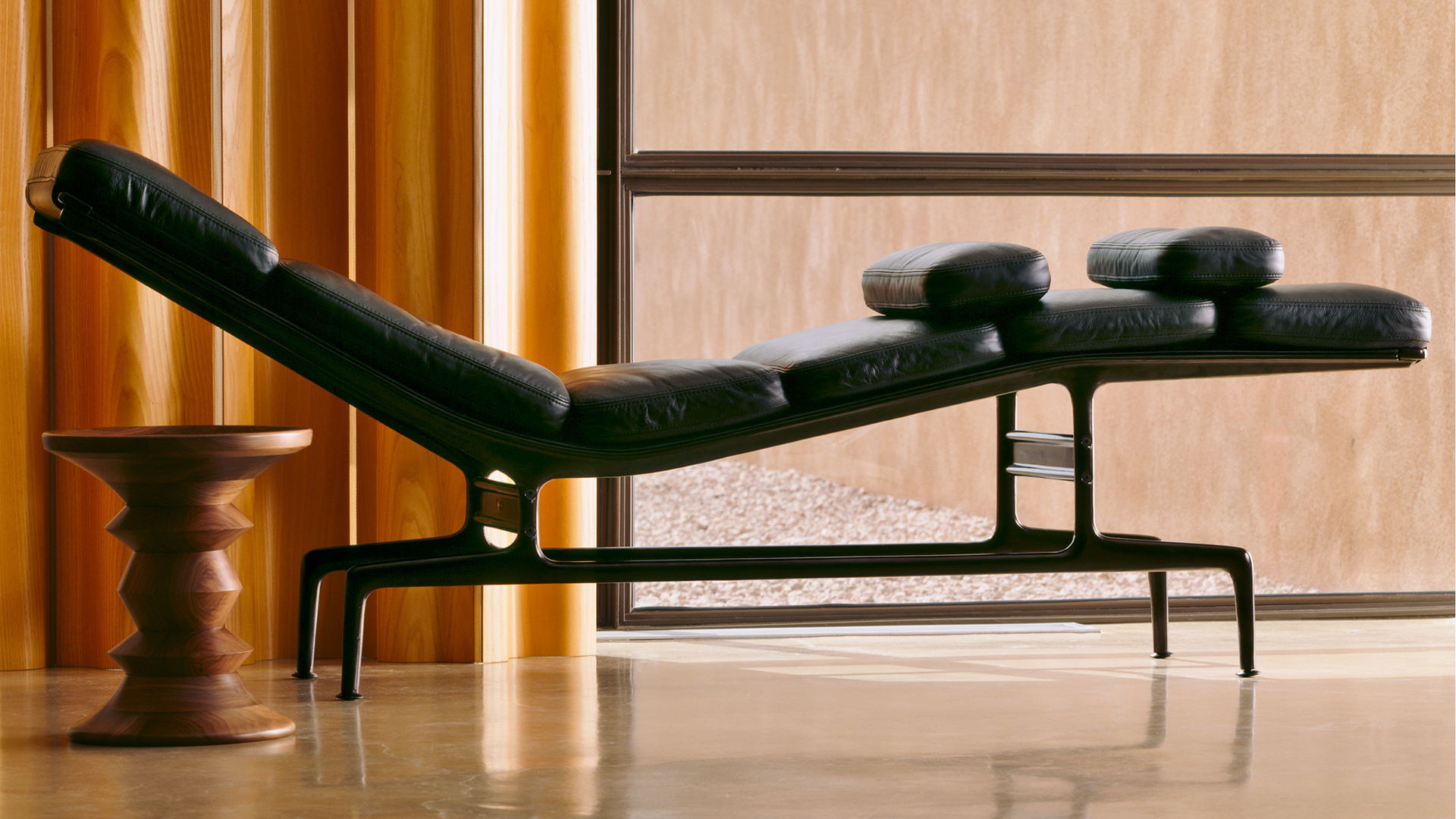 Eames Chaise, Lifestyle
