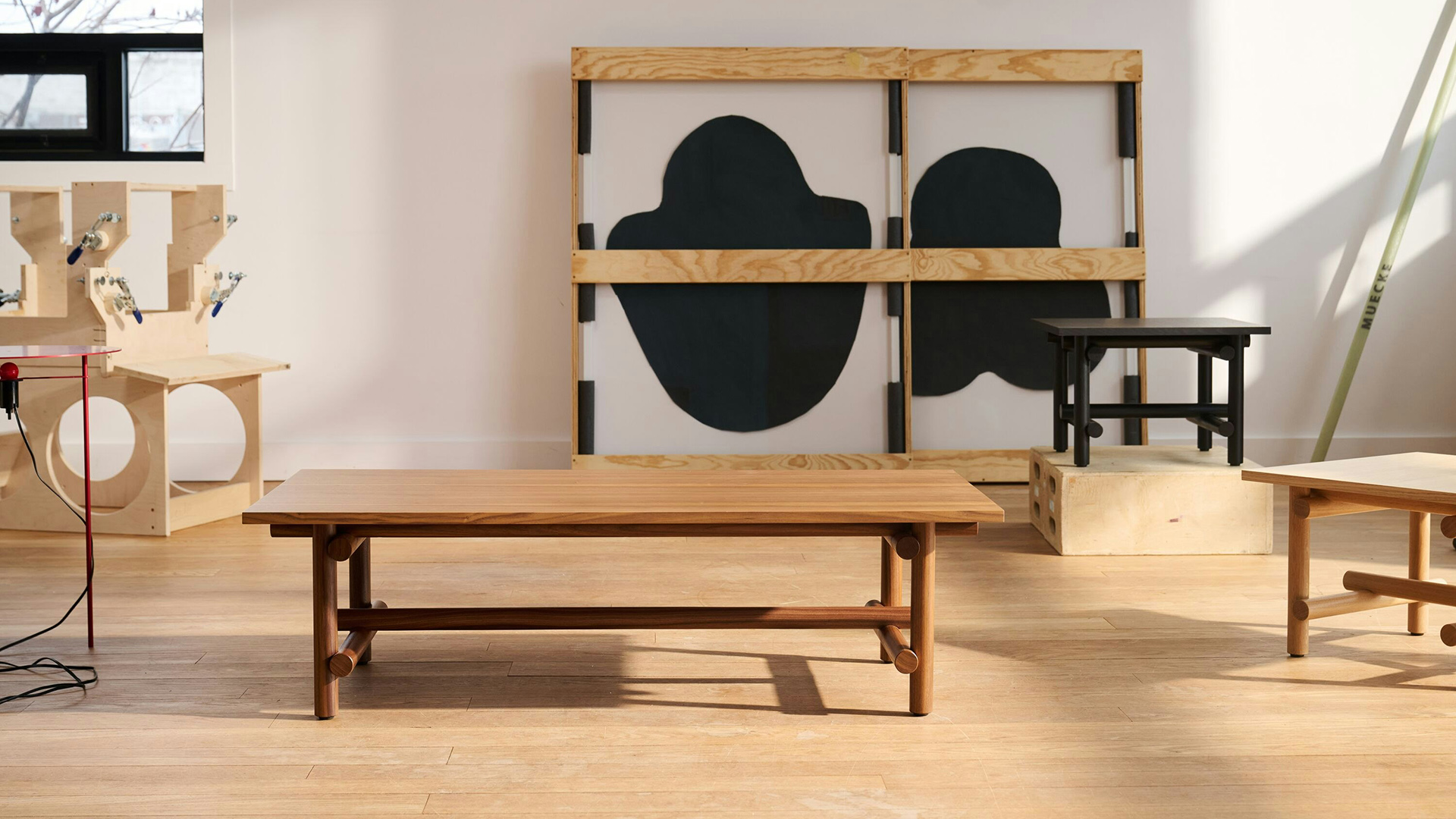 Muecke Coffee Table, Oak, Lifestyle