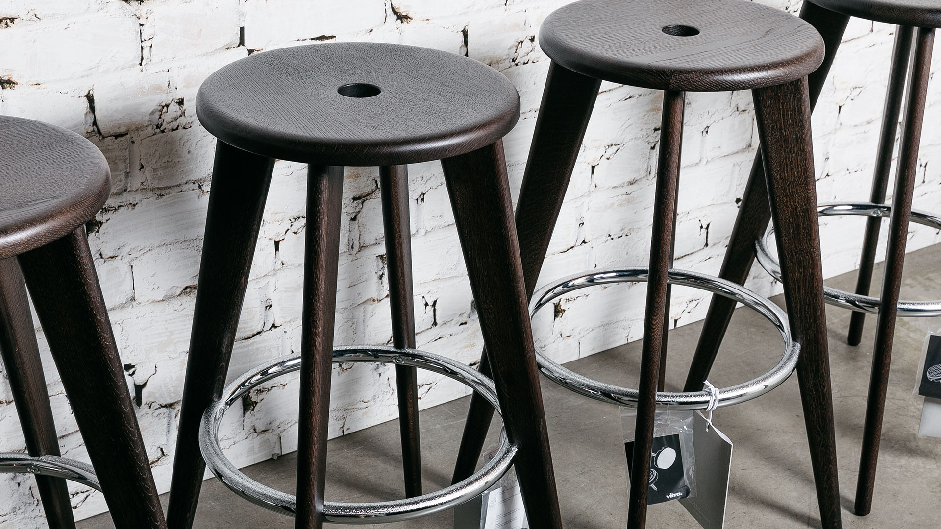 Vitra Tabouret Haut Bar Stool Living Edge
