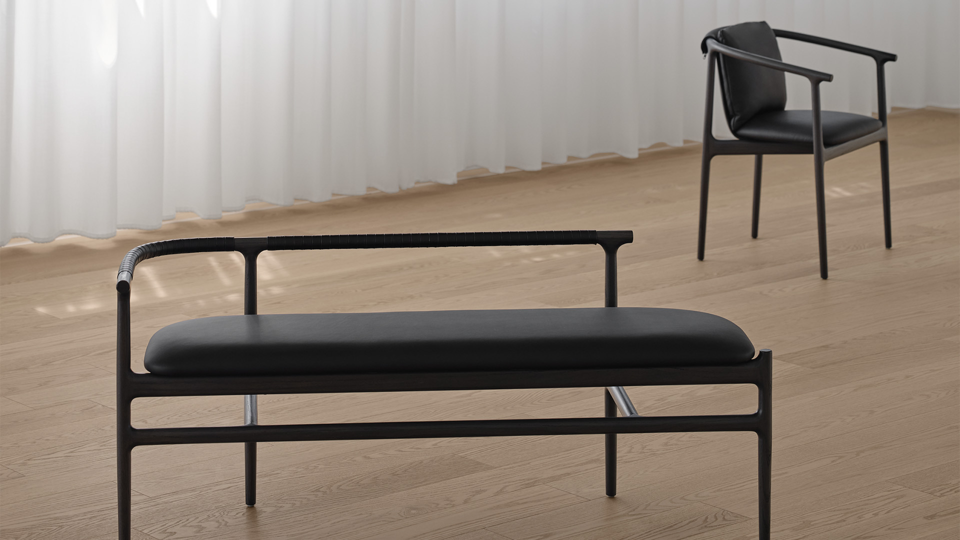 Charlie Bench, Lifestyle