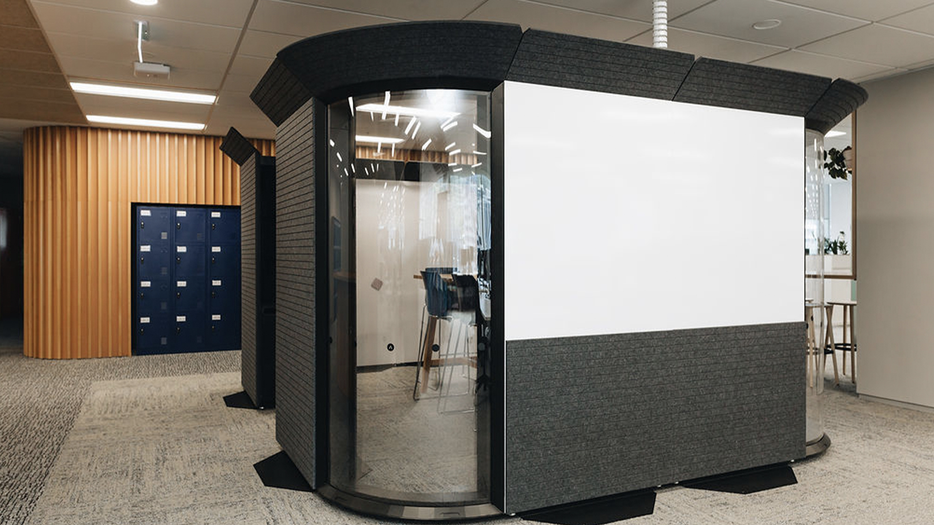 Agile Wall, Base, Corner, Lifestyle