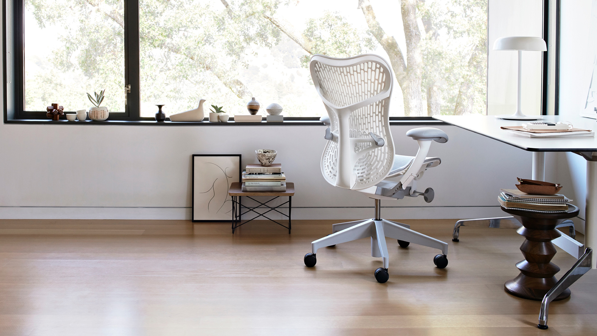 Mirra 2 Work Chair, Lifestyle