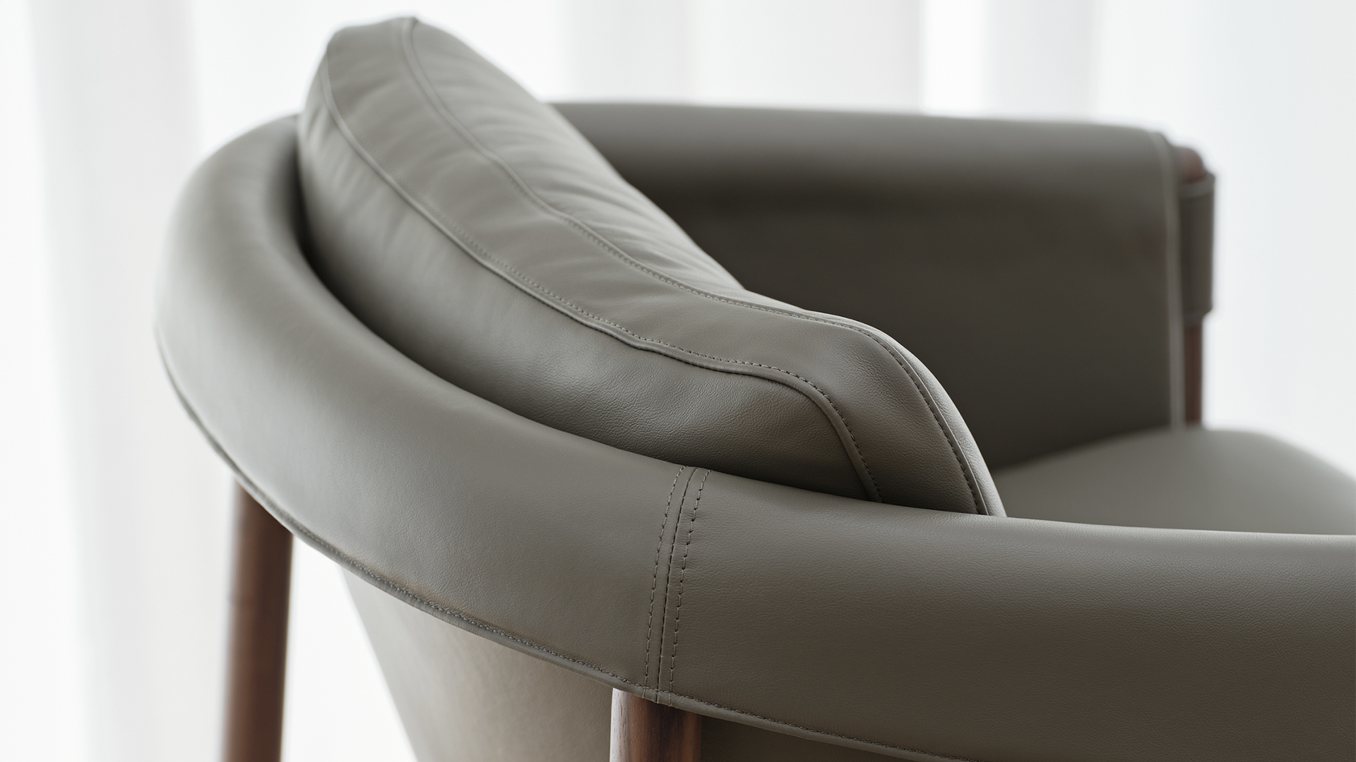 Frank Armchair, Lifestyle