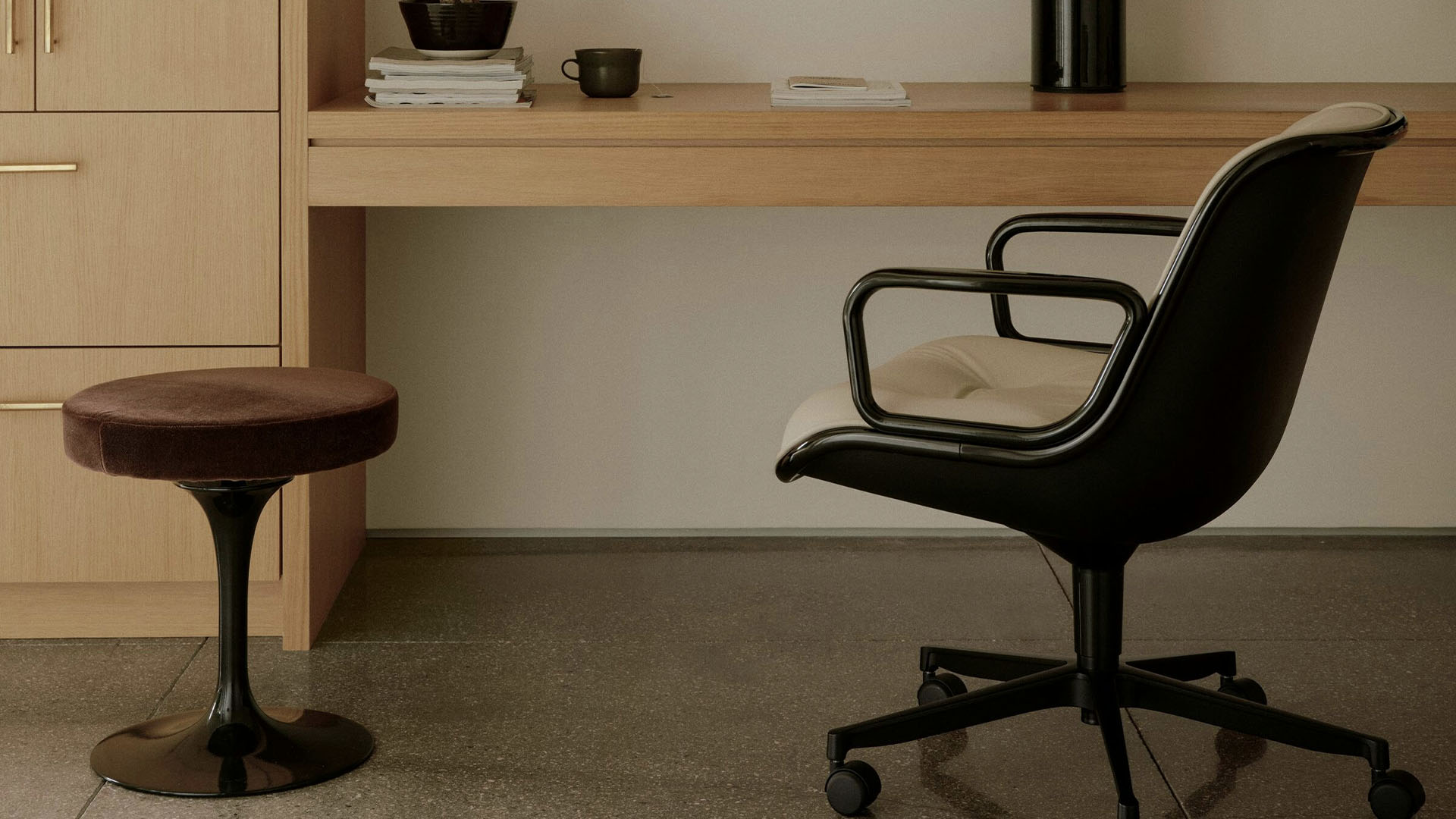 Tulip Stool, Lifestyle