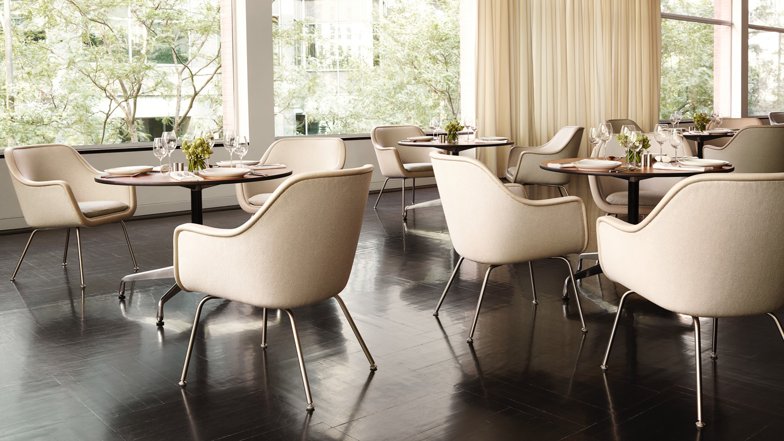 Bumper Side Chair, Lifestyle