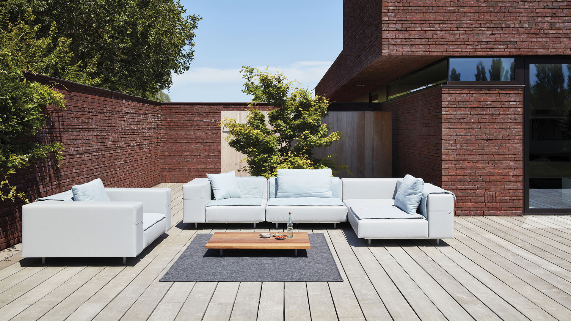 Walrus Majestic Mondo Sofa, Lifestyle