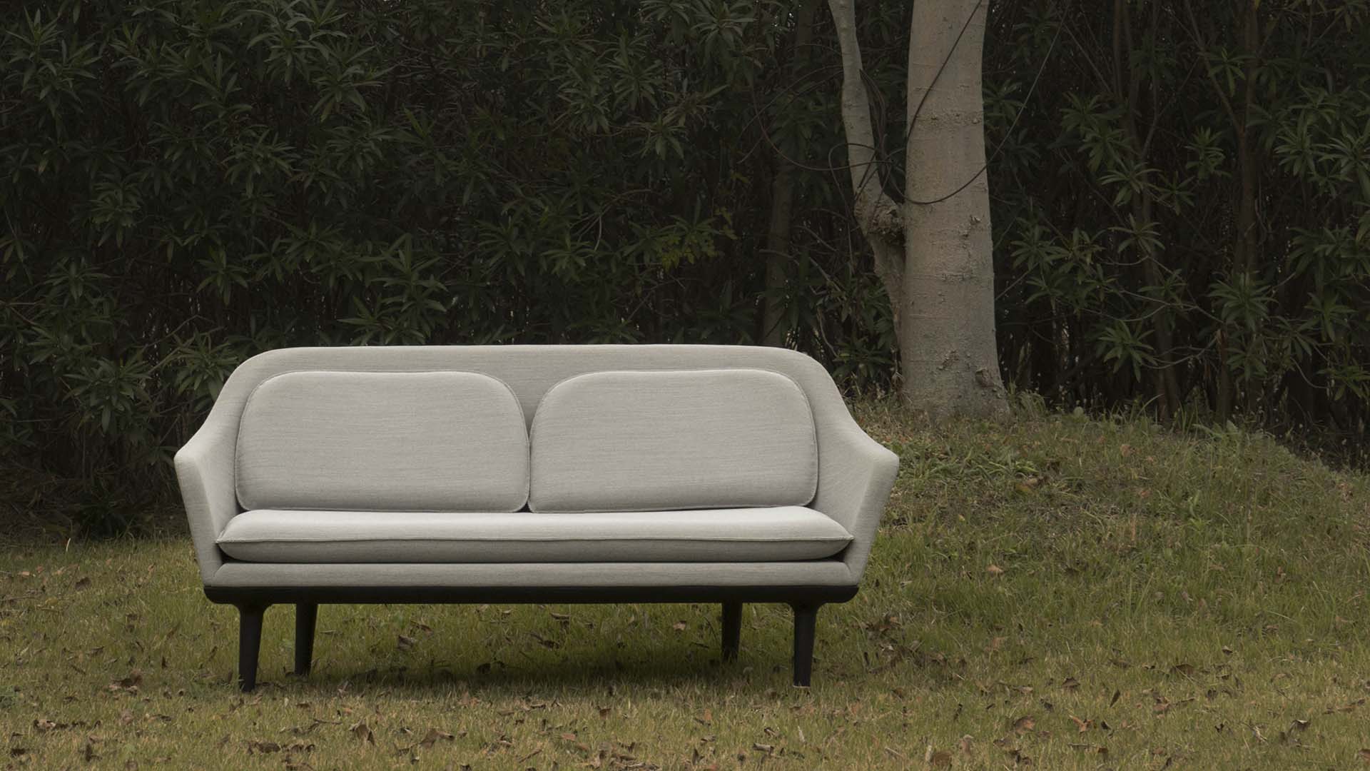 Lunar Sofa, Lifestyle