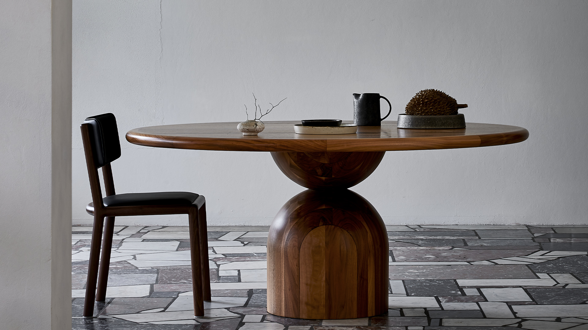 Bell Table, Lifestyle