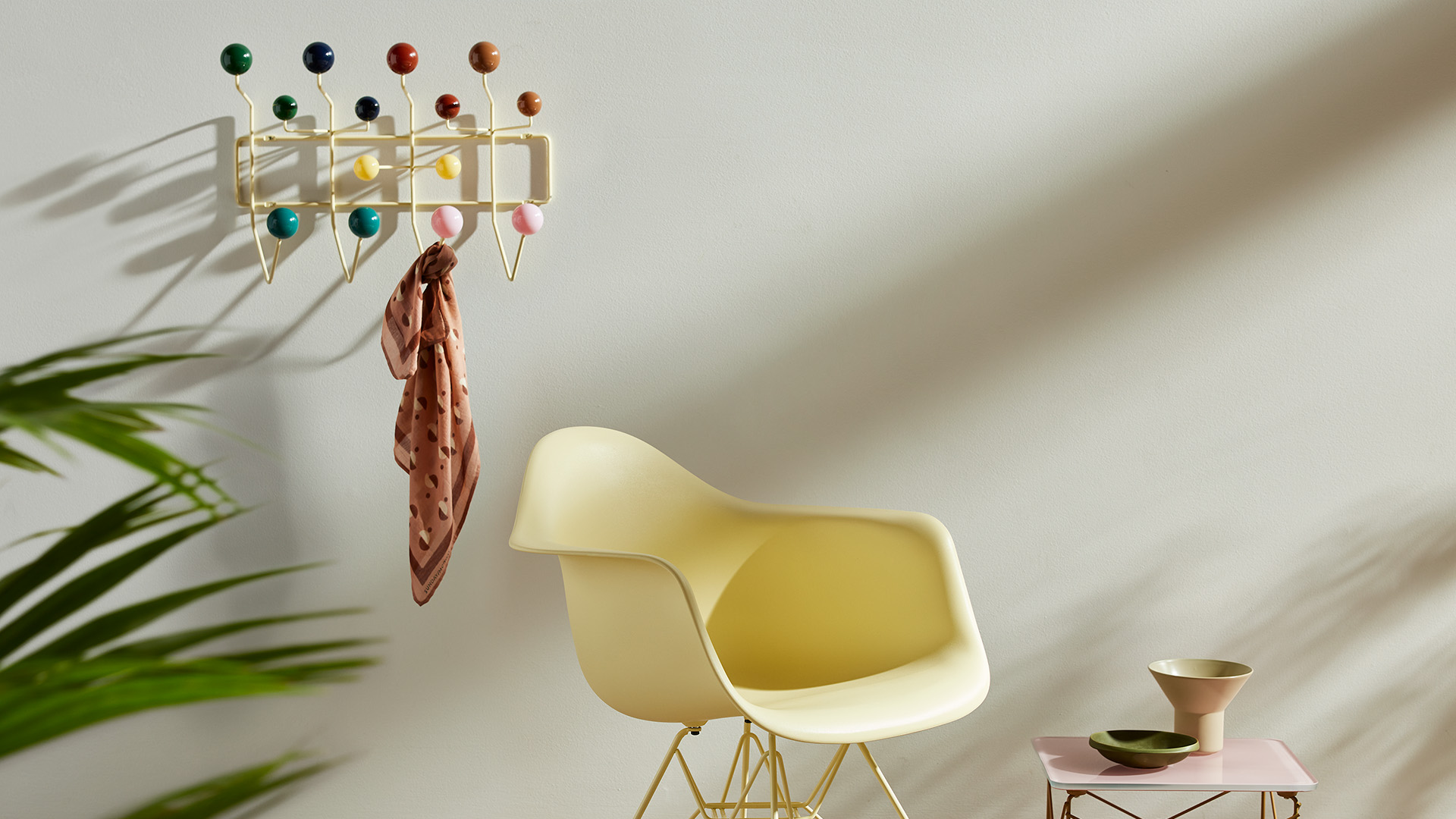 HM x Hay Eames Hang-It-All, Lifestyle