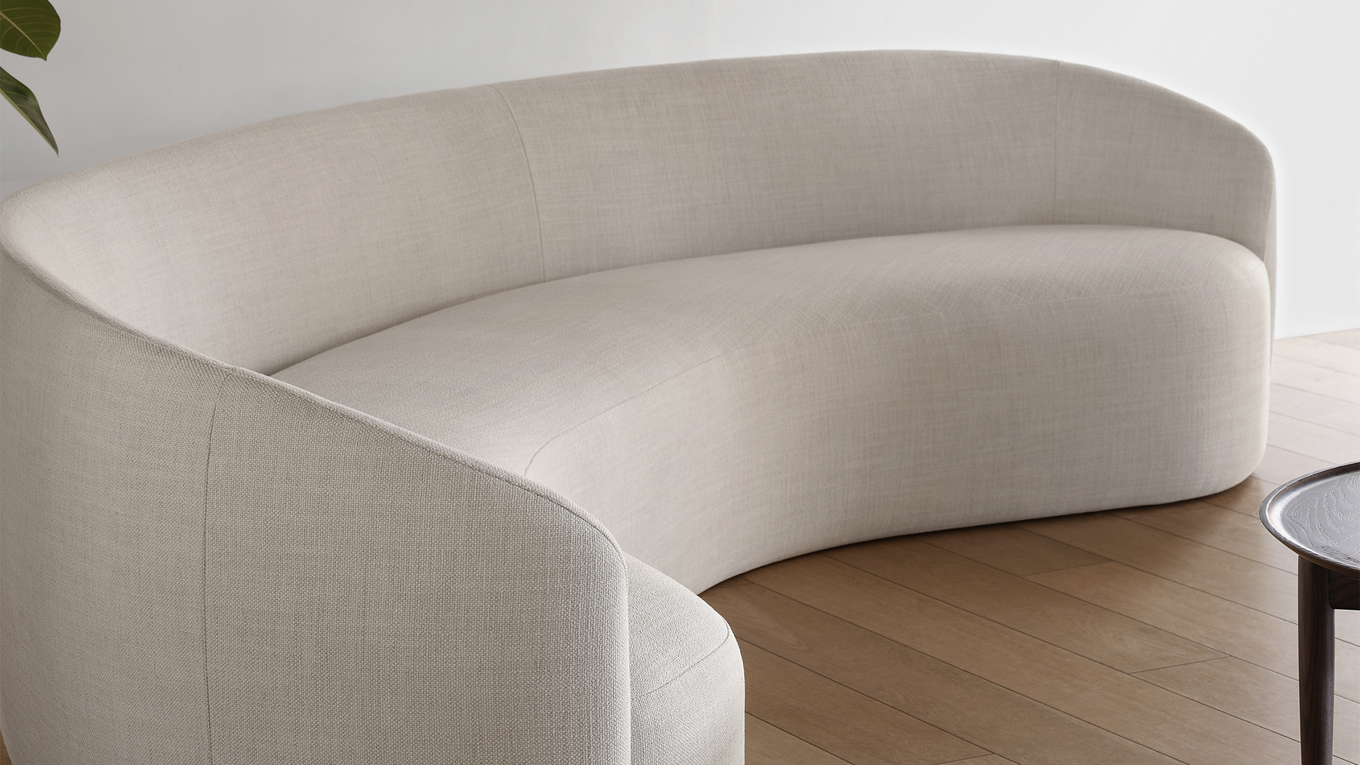 Taylor Sofa, Curved, Lifestyle