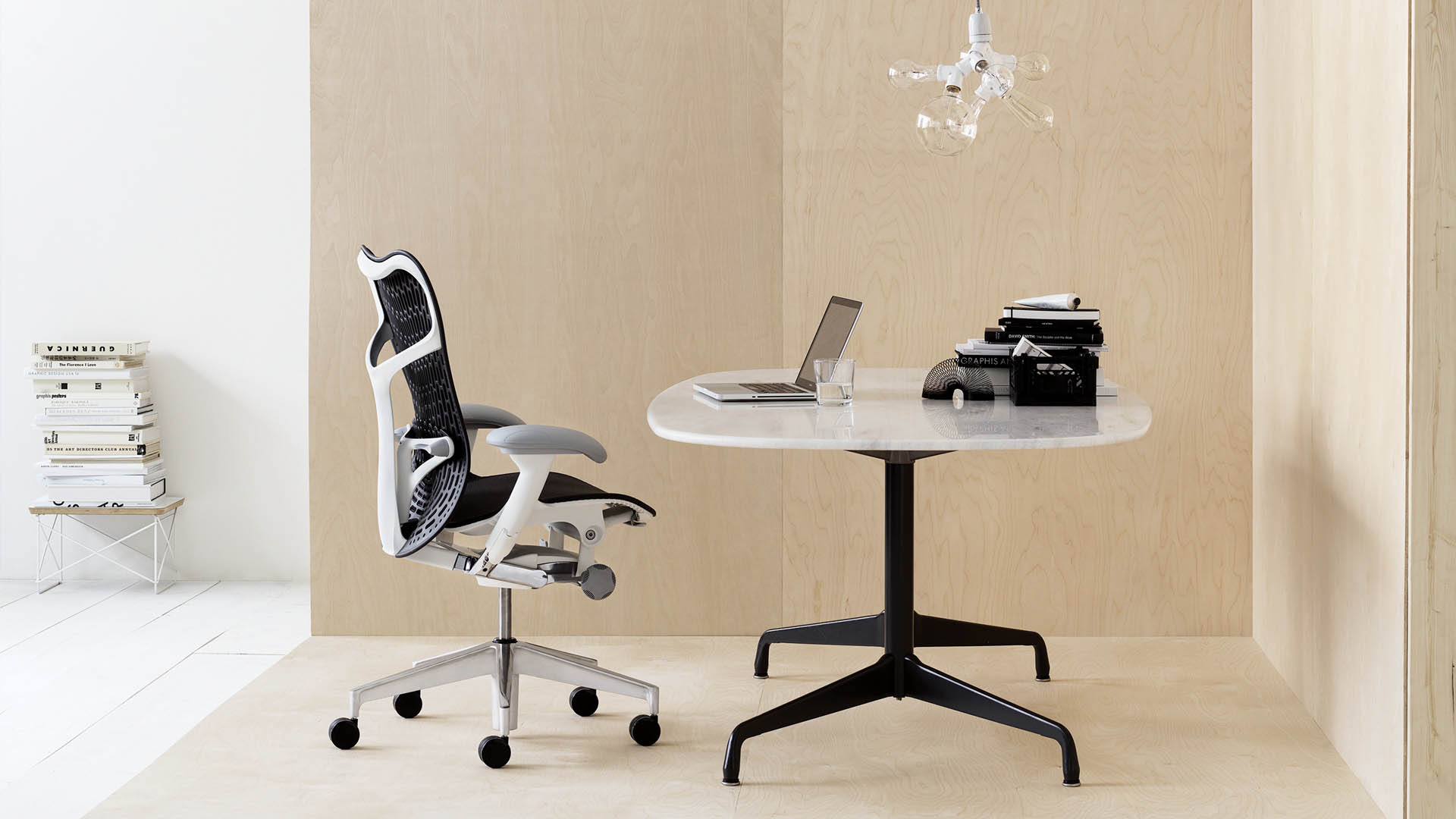 Mirra 2 Work Chair, Lifestyle