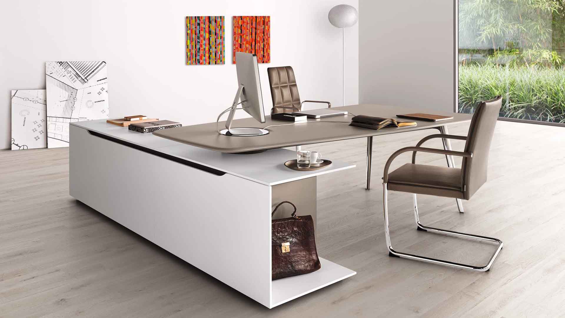 Keypiece Communication Desk, Lifestyle