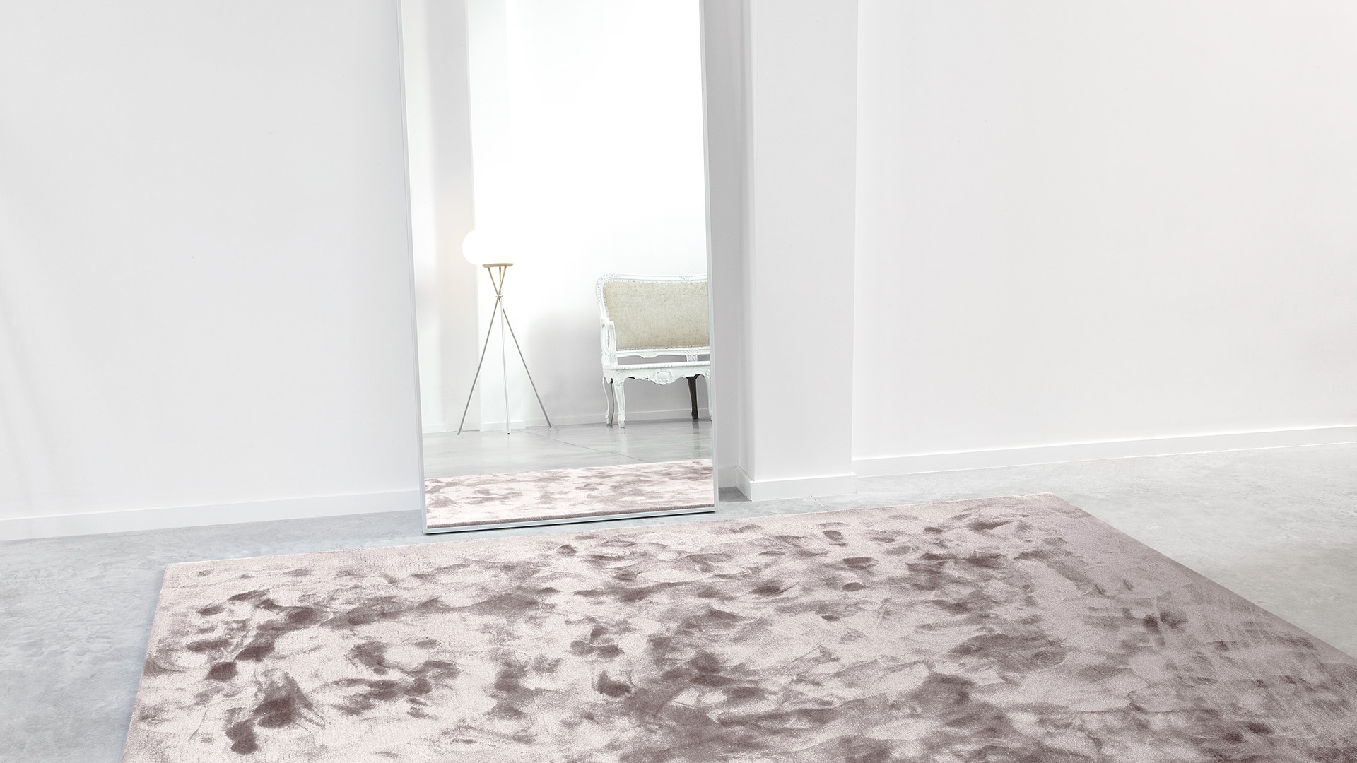 Astral Rug, Lifestyle
