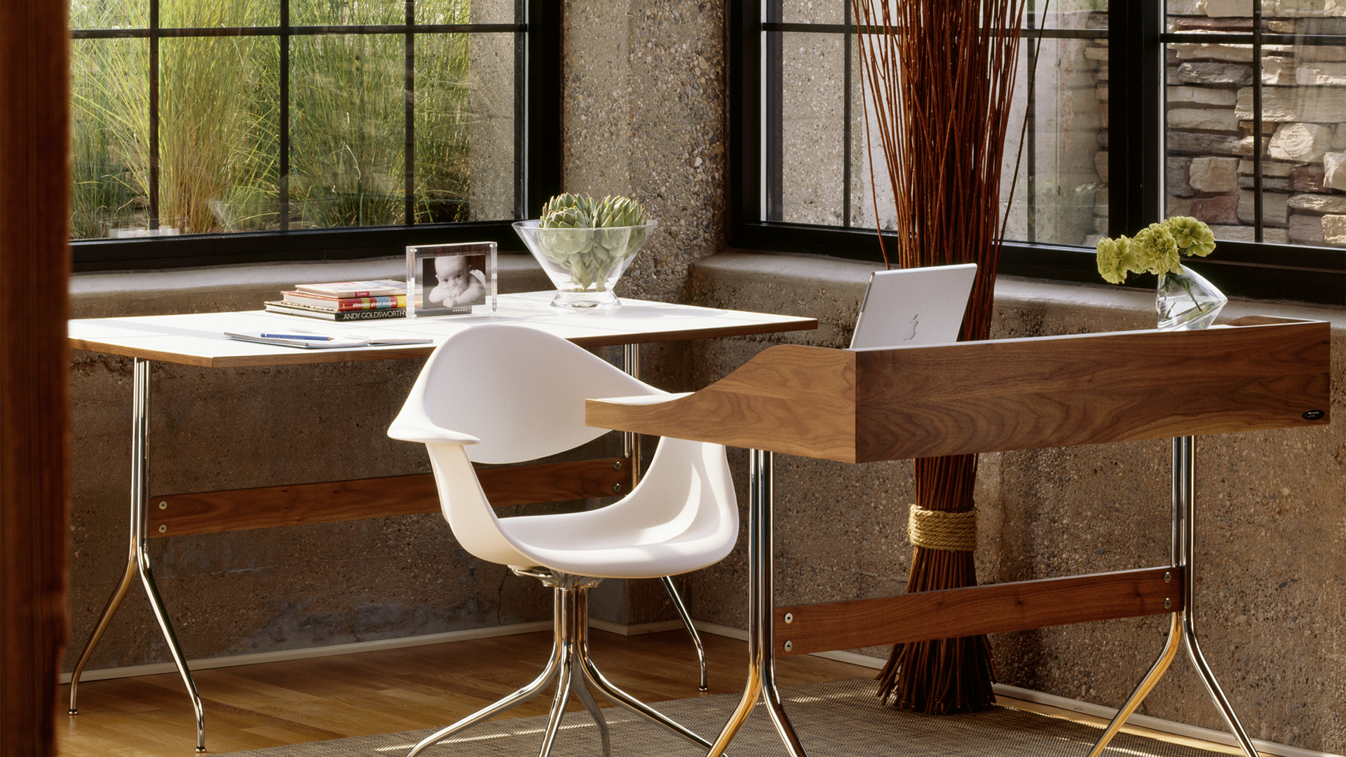 Nelson Swag Leg Desk, Lifestyle