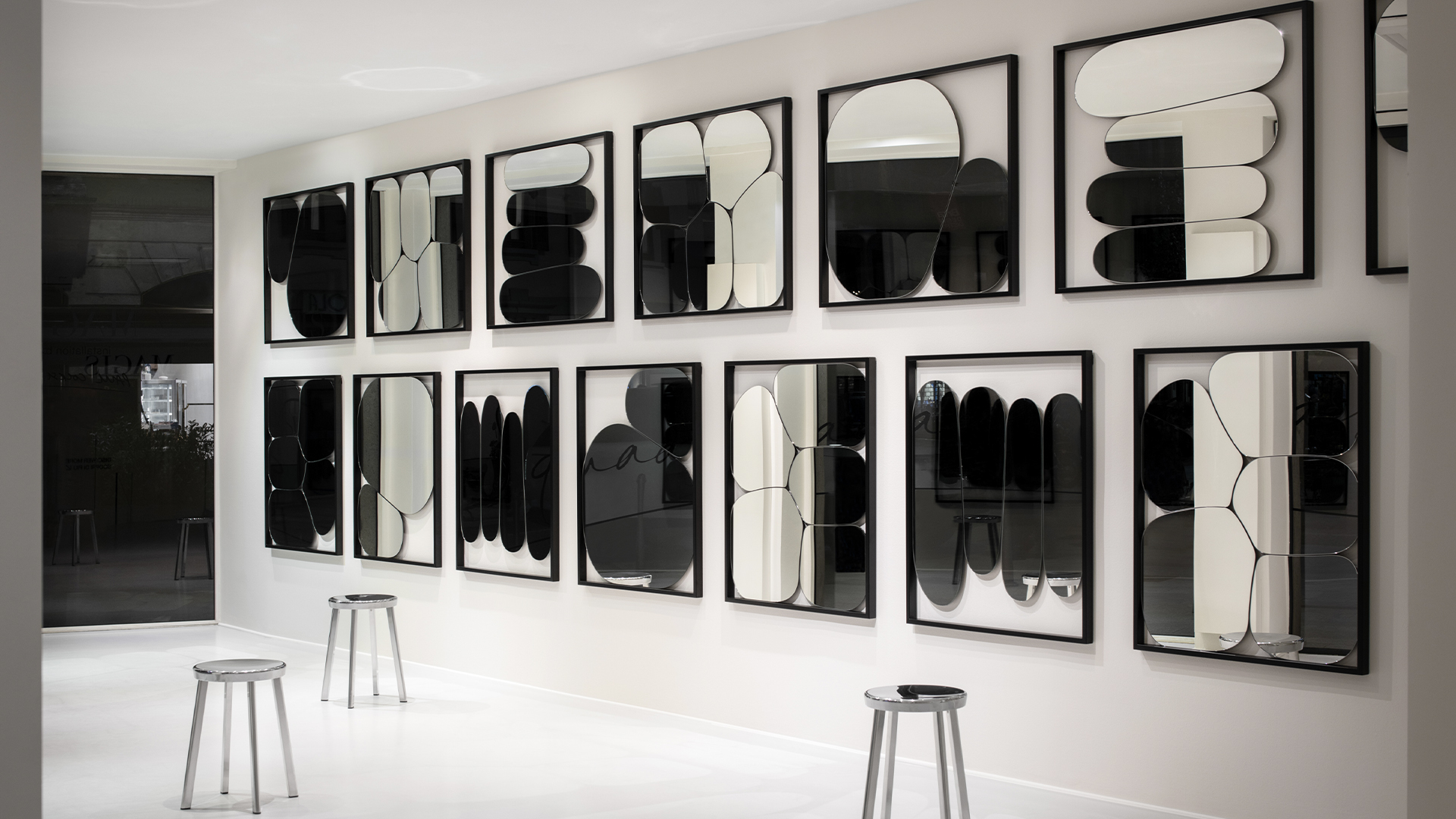 Morphed Mirror, Lifestyle