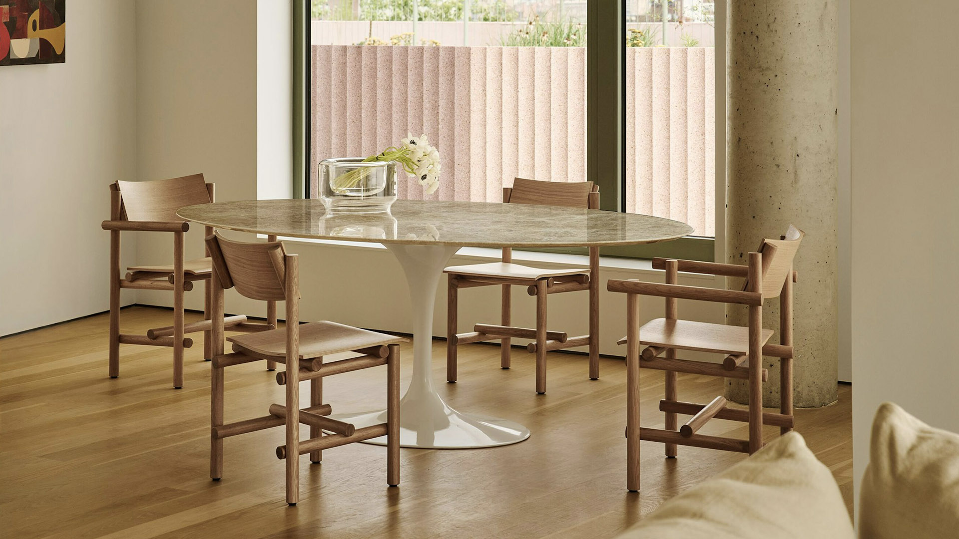 Muecke Chair, Lifestyle