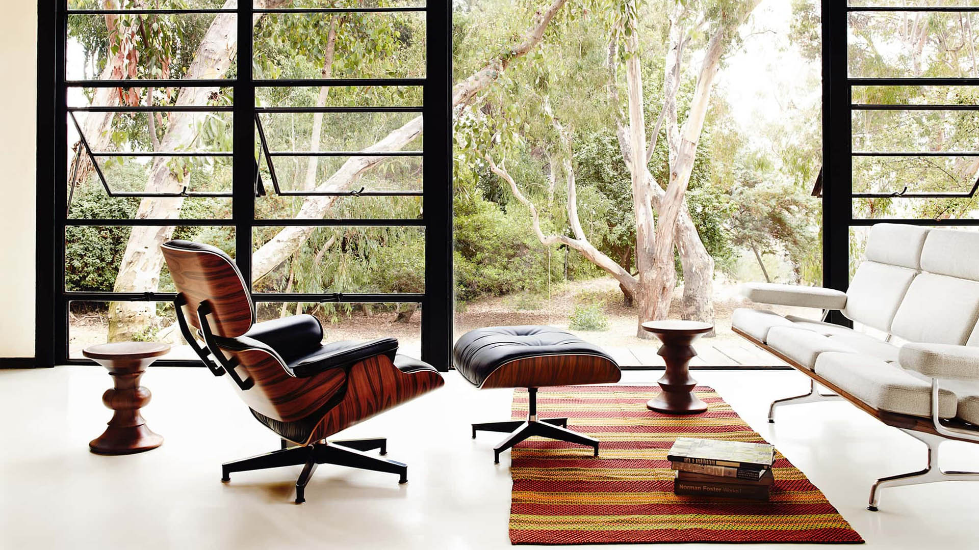 Second hand eames discount chair and ottoman