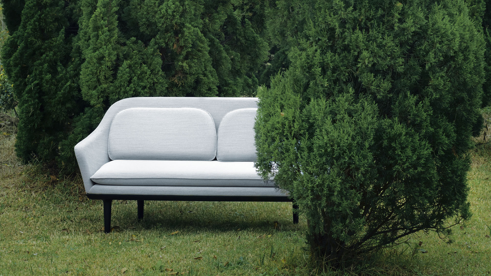 Lunar Sofa, Lifestyle