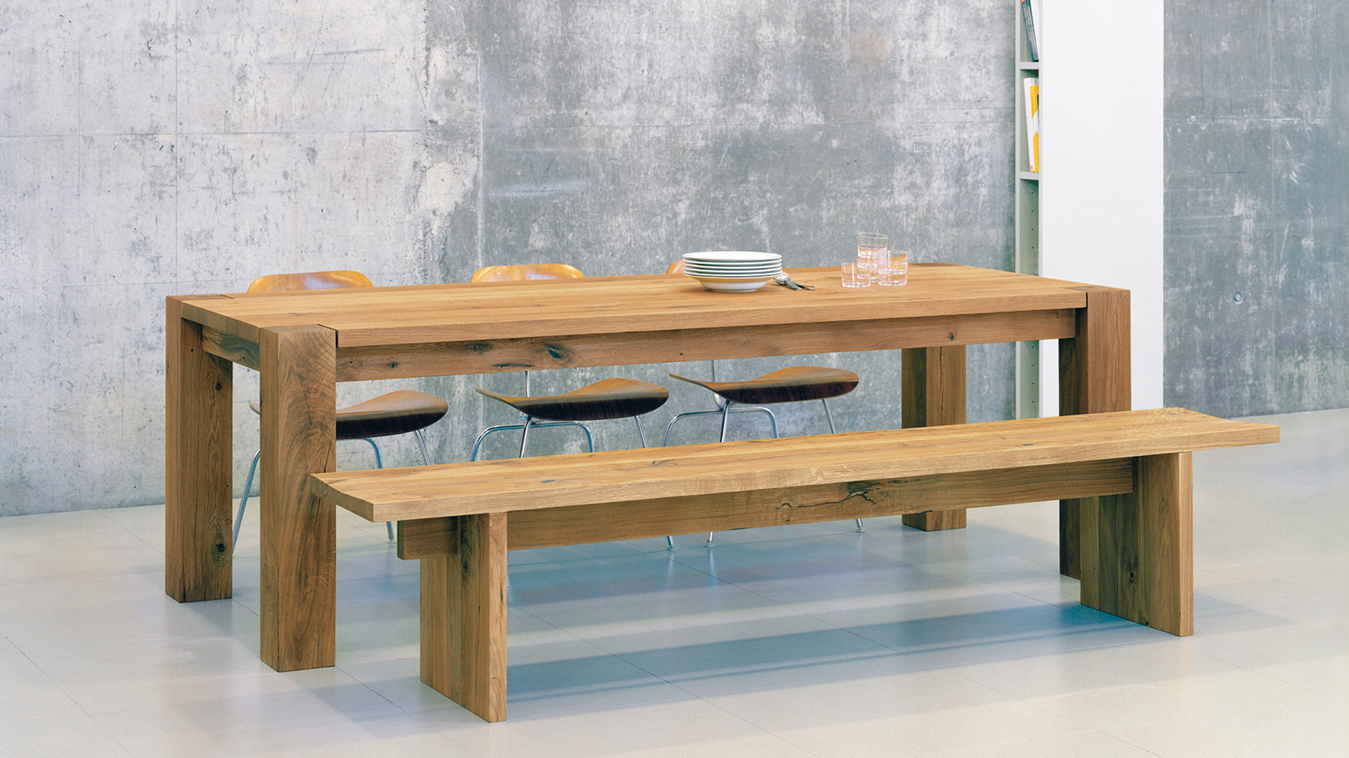 Taro Bench, Lifestyle