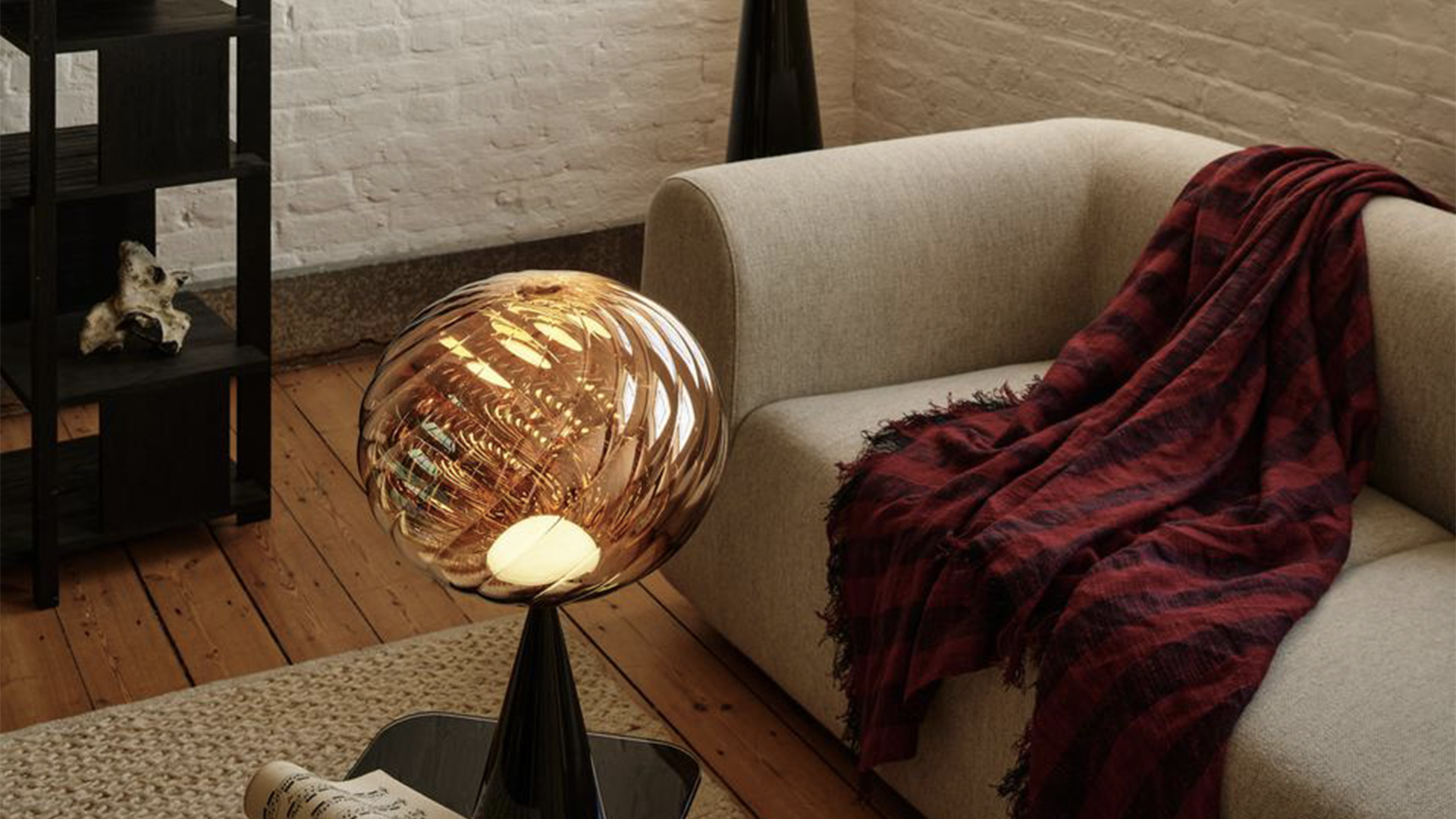 Band Throw, Lifestyle