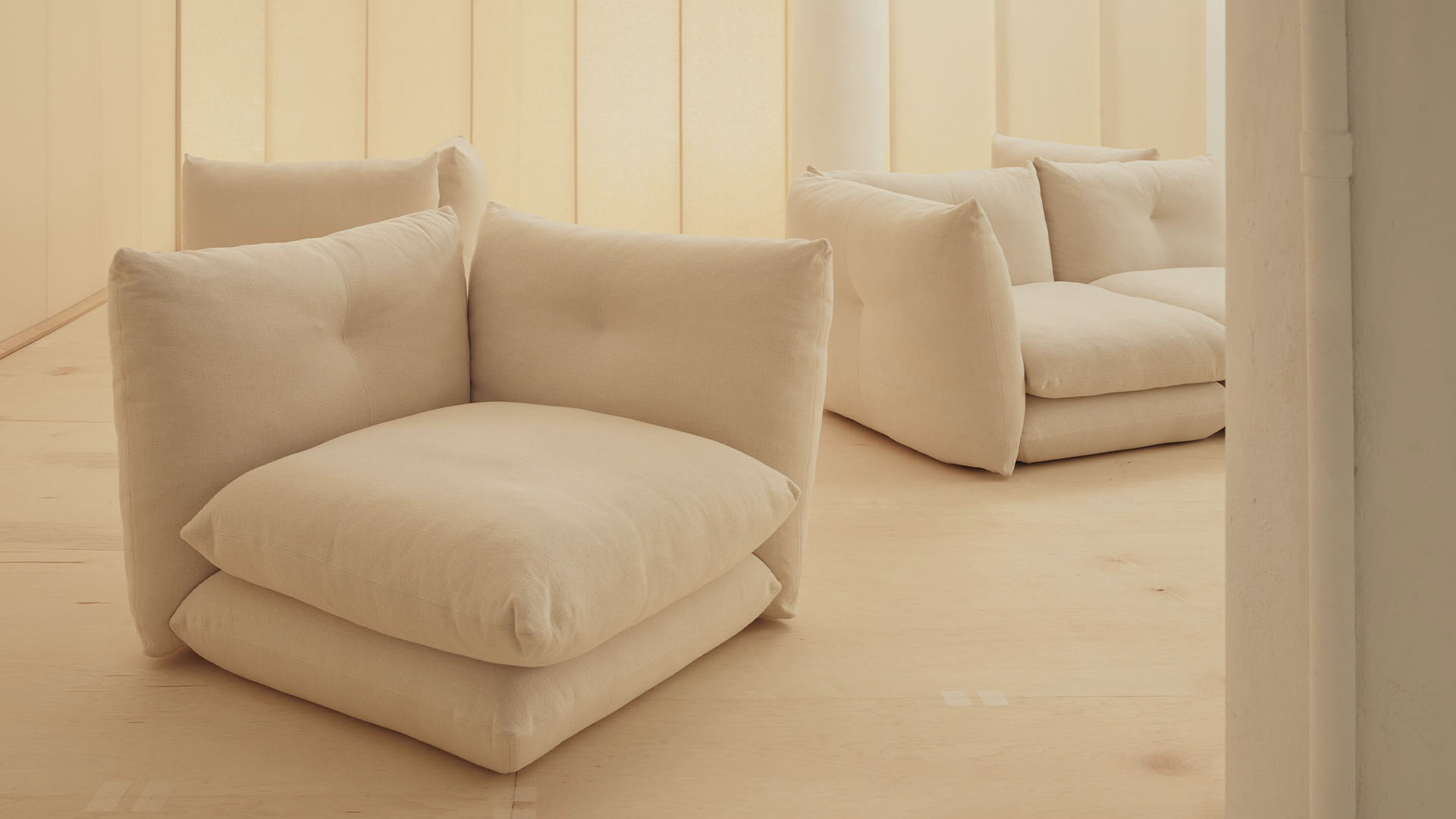 Perron Pillo Sofa, Lifestyle