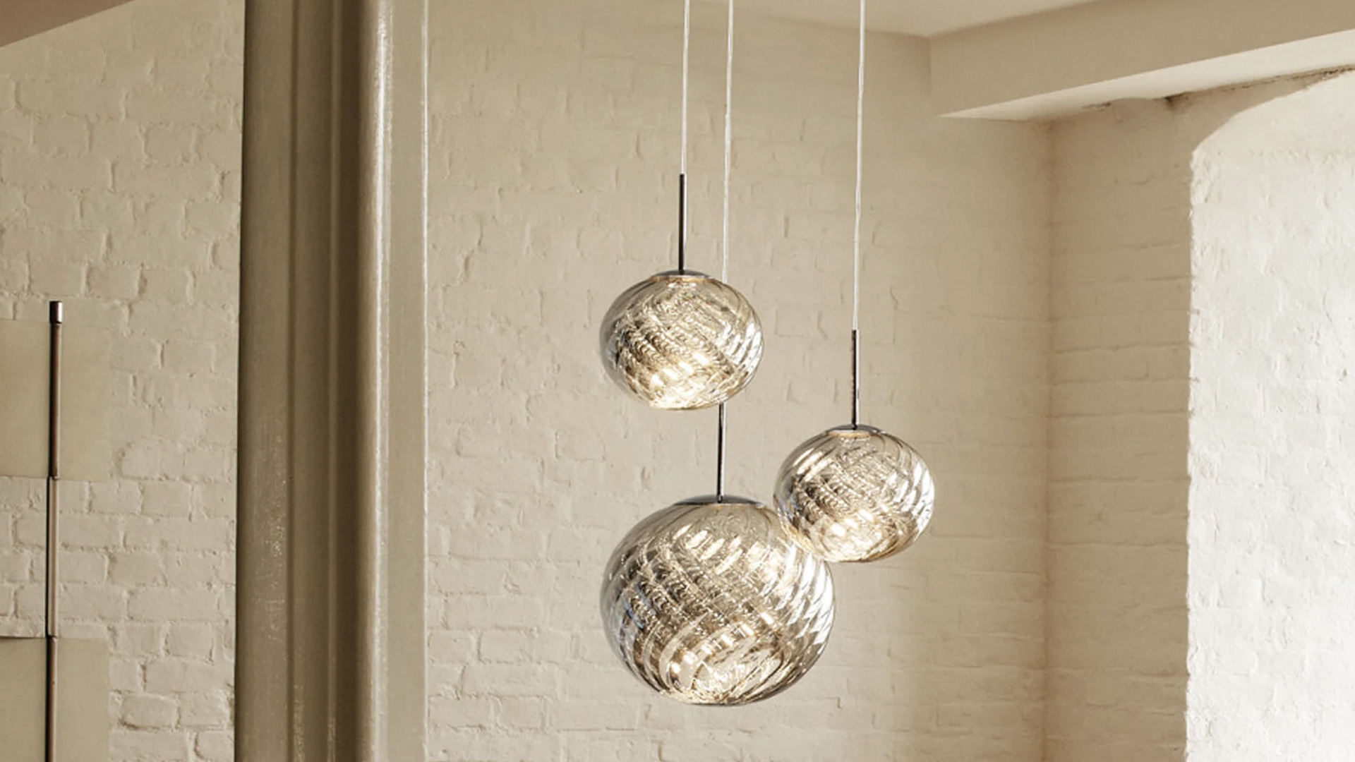 Whirl Pendant, Lifestyle