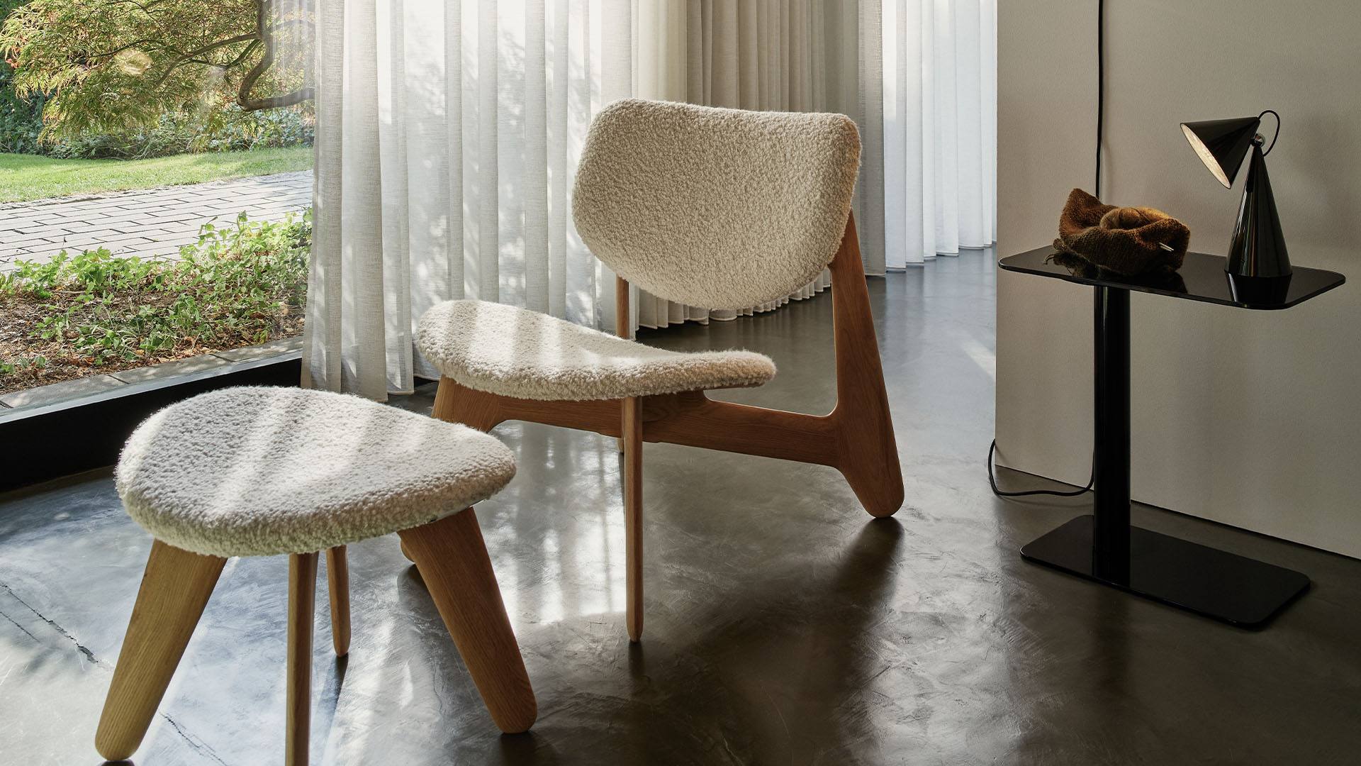 Slab Lounge Chair, Elle Sacho, Lifestyle