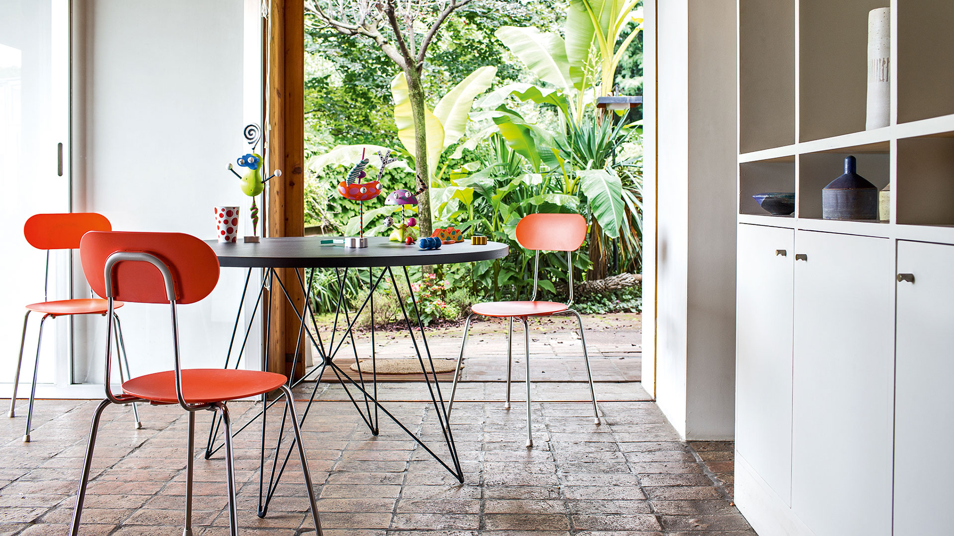 Mariolina Chair, Lifestyle