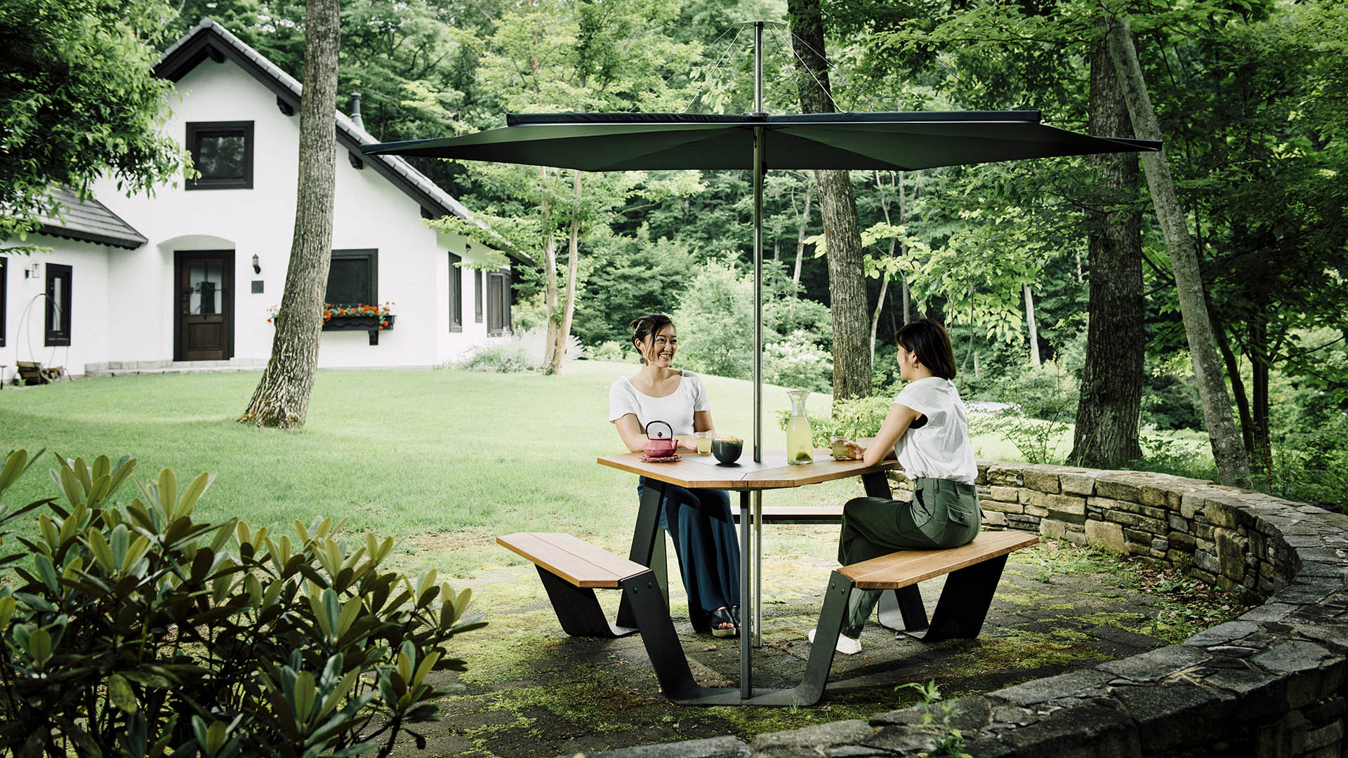 Anker Picnic Table