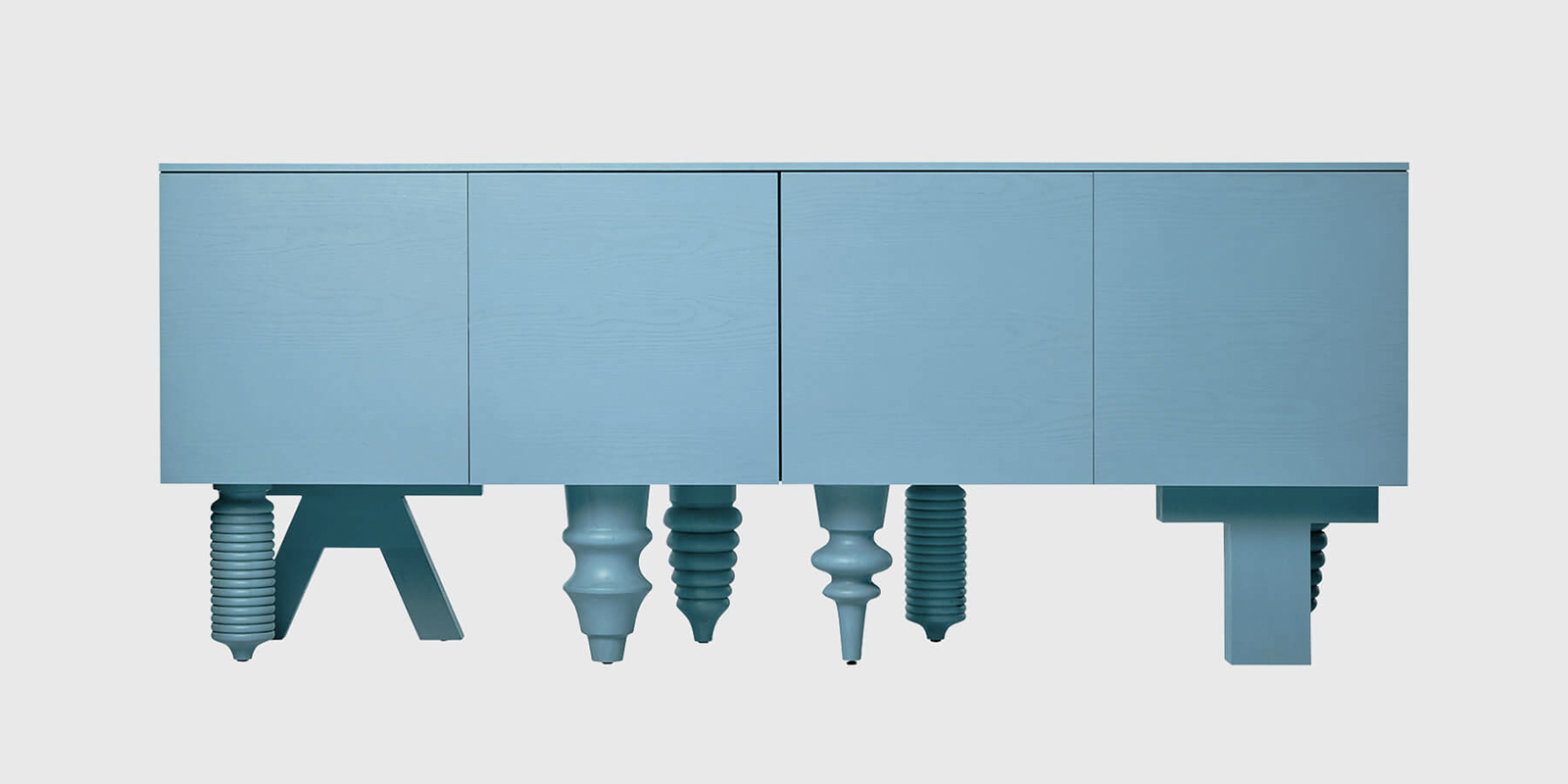 Multileg Cabinet