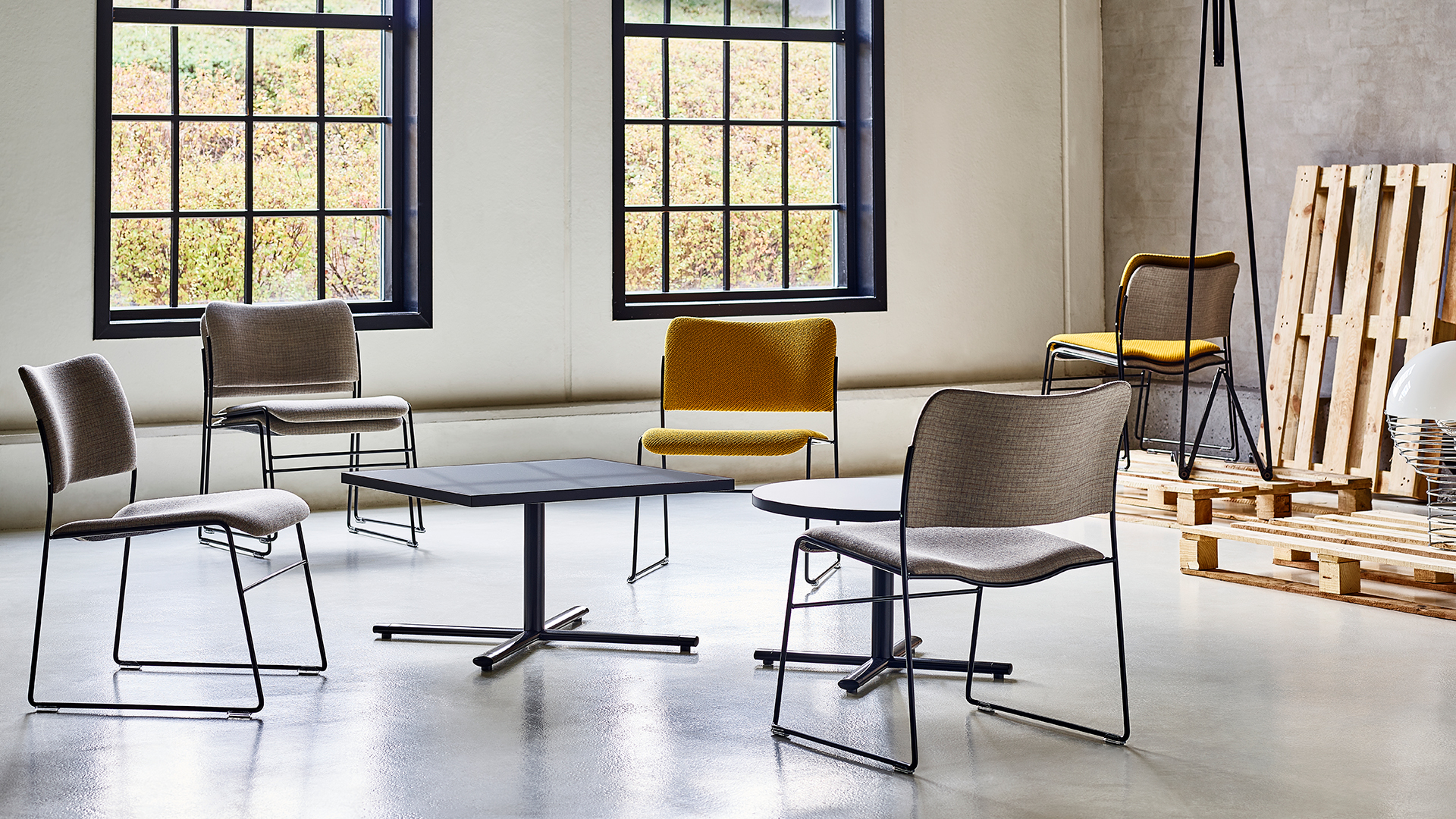 Tempest Caf&eacute; Table, Lifestyle